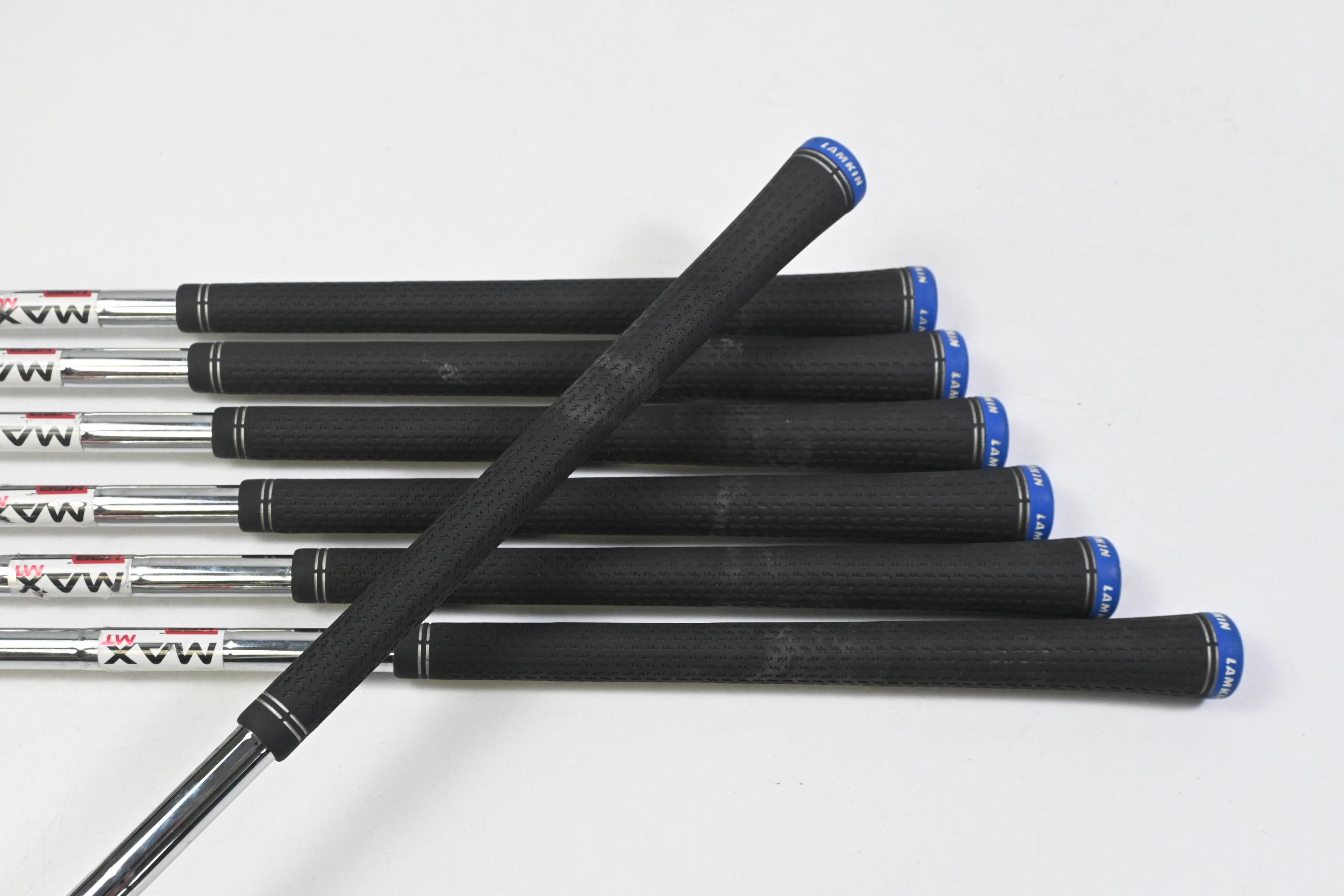 Taylormade Qi Irons / 5-PW+SW / Regular Flex KBS MAX MT 85 Shafts