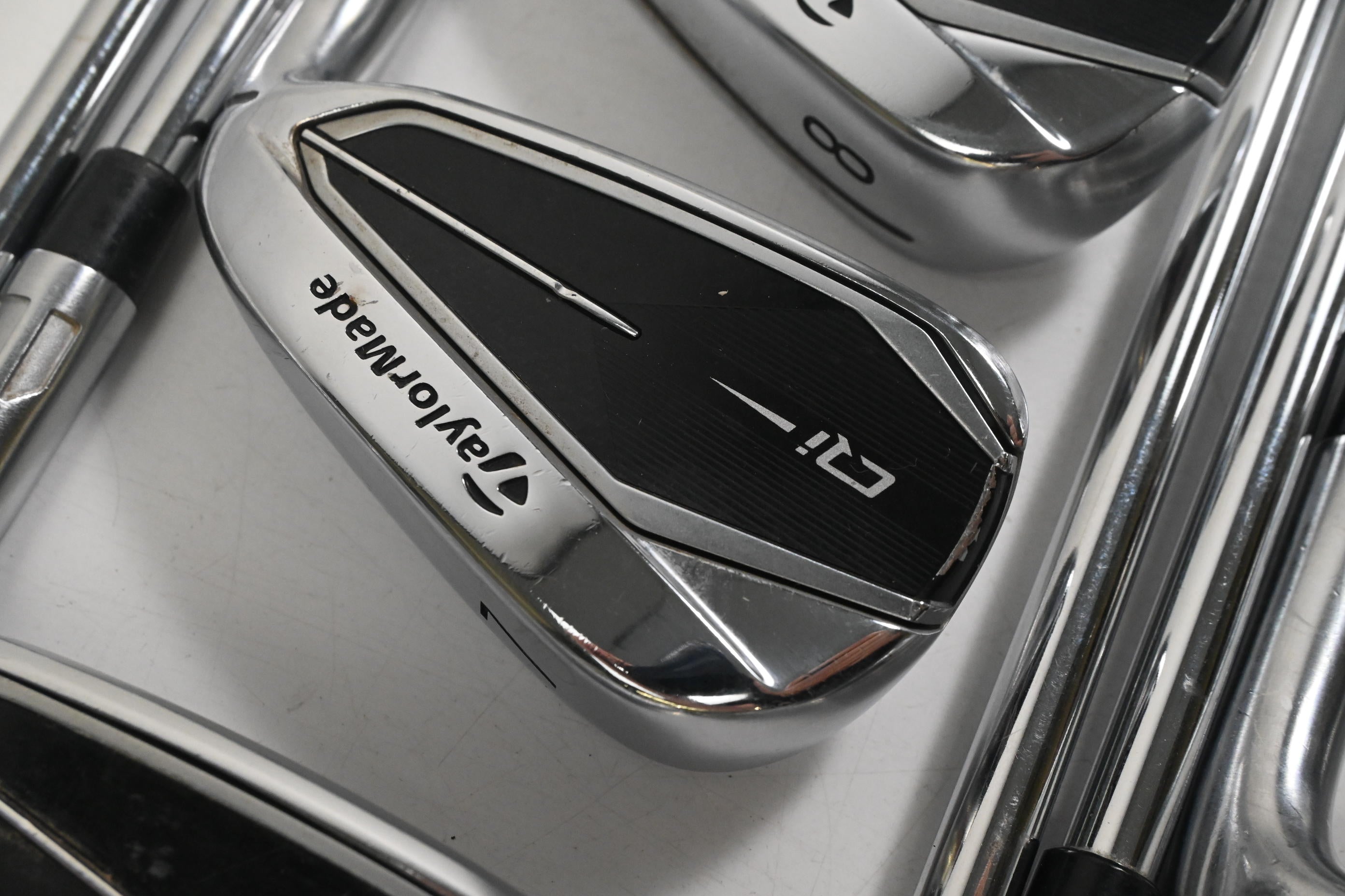 Taylormade Qi Irons / 5-PW+GW+SW / Regular Flex KBS MAX MT 85 Shafts