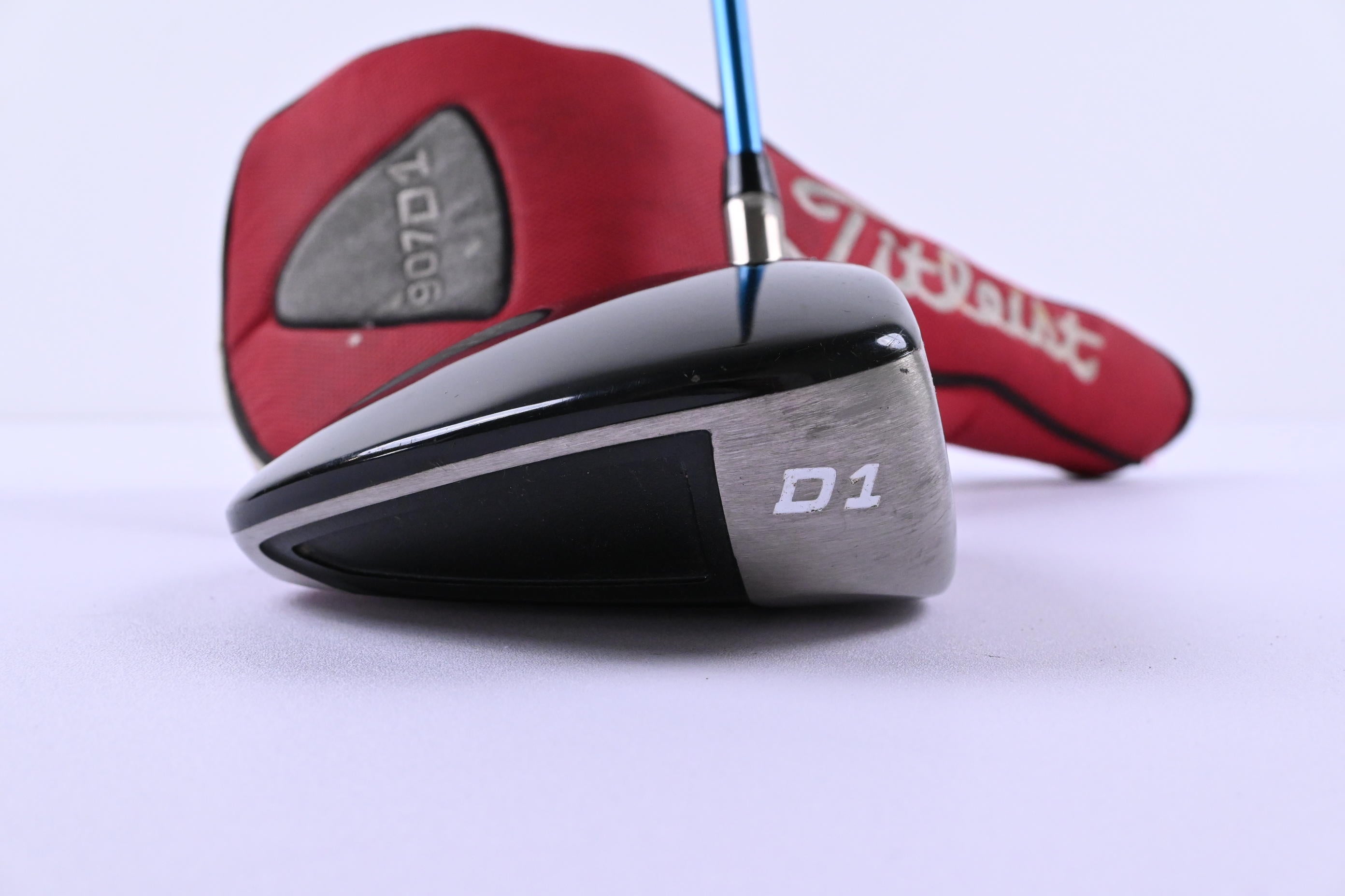 Titleist 907 D1 Driver / 9.5 Degree / Stiff Flex Aldila VS Proto 'By You' 65
