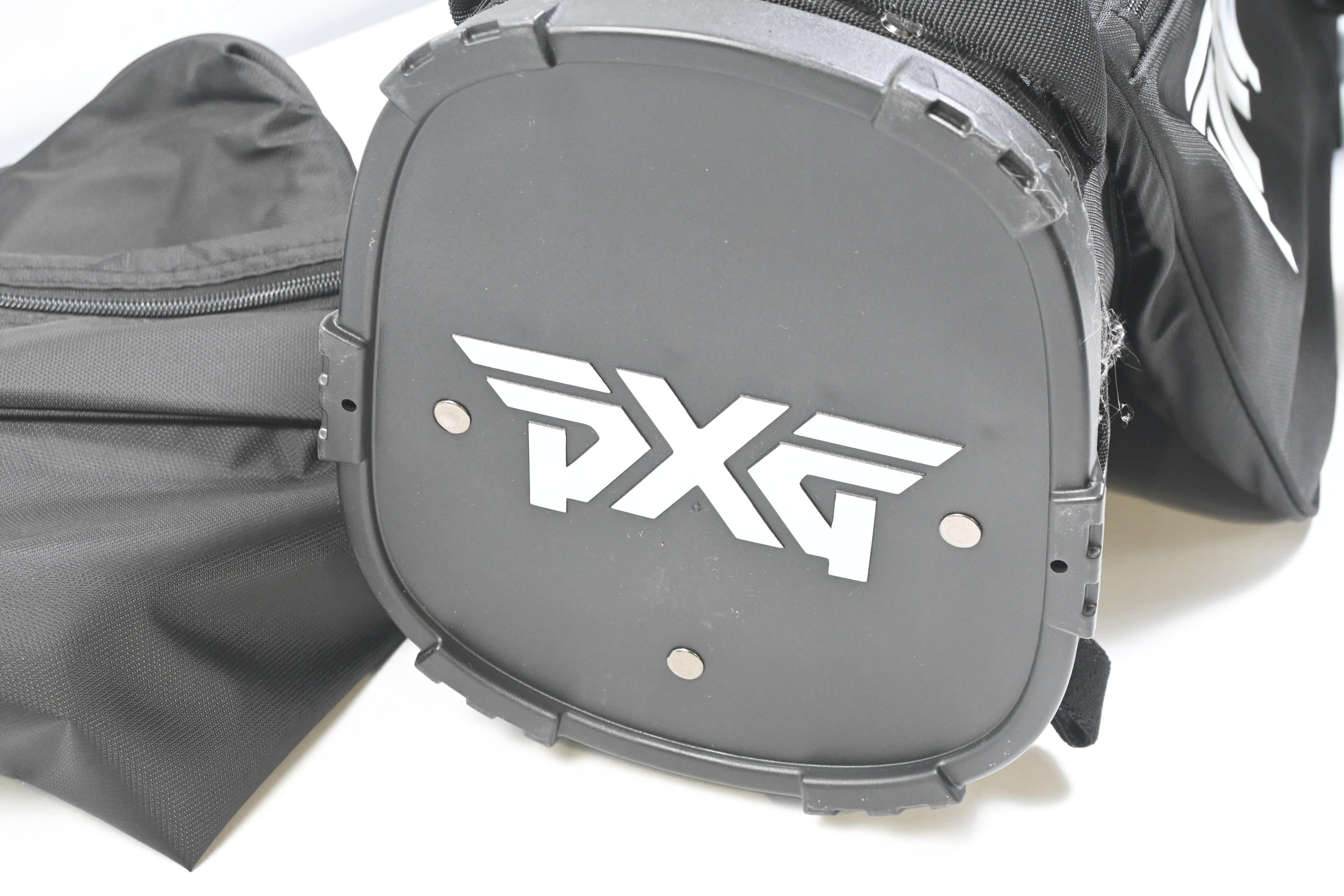 PXG Minimalist Stand Bag / 4-Way Divider / Black, White