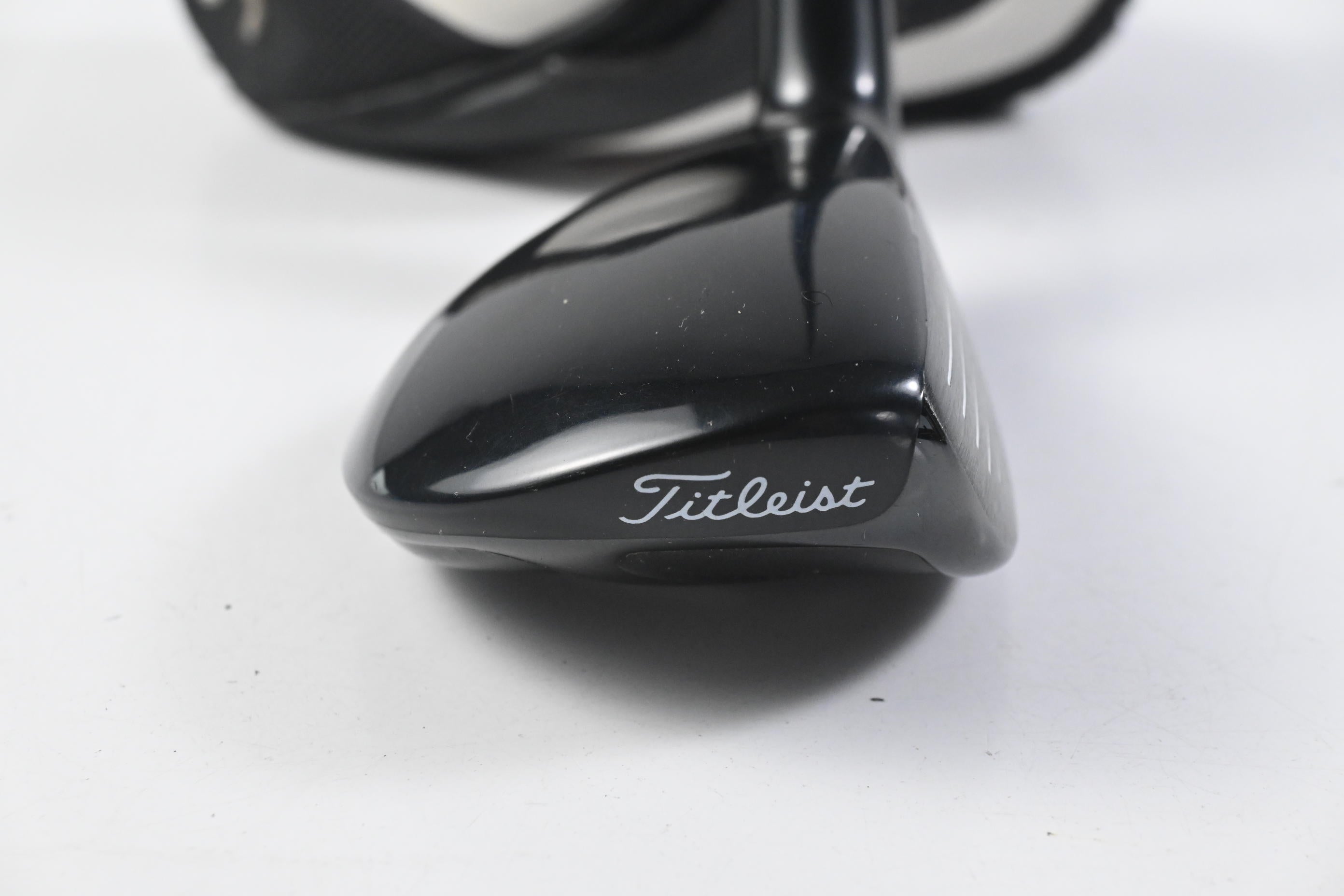 Titleist 910H #3 Hybrid / 19 Degree / Stiff Flex Diamana Kai'li Blue 80 Shaft