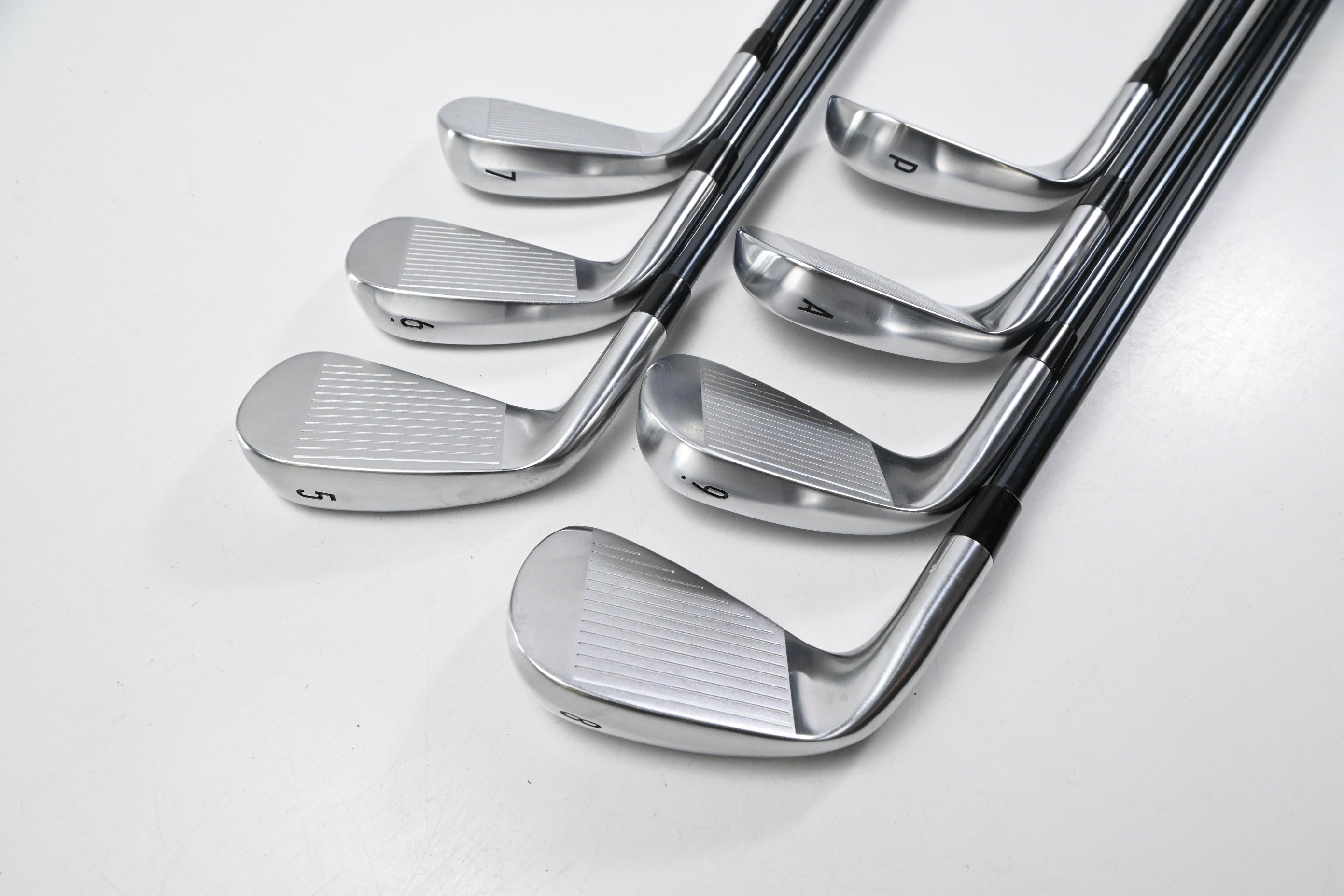 Callaway Quantum Max Irons / 5-PW+GW / Regular Flex UST Mamiya HX Recoil Dart 70