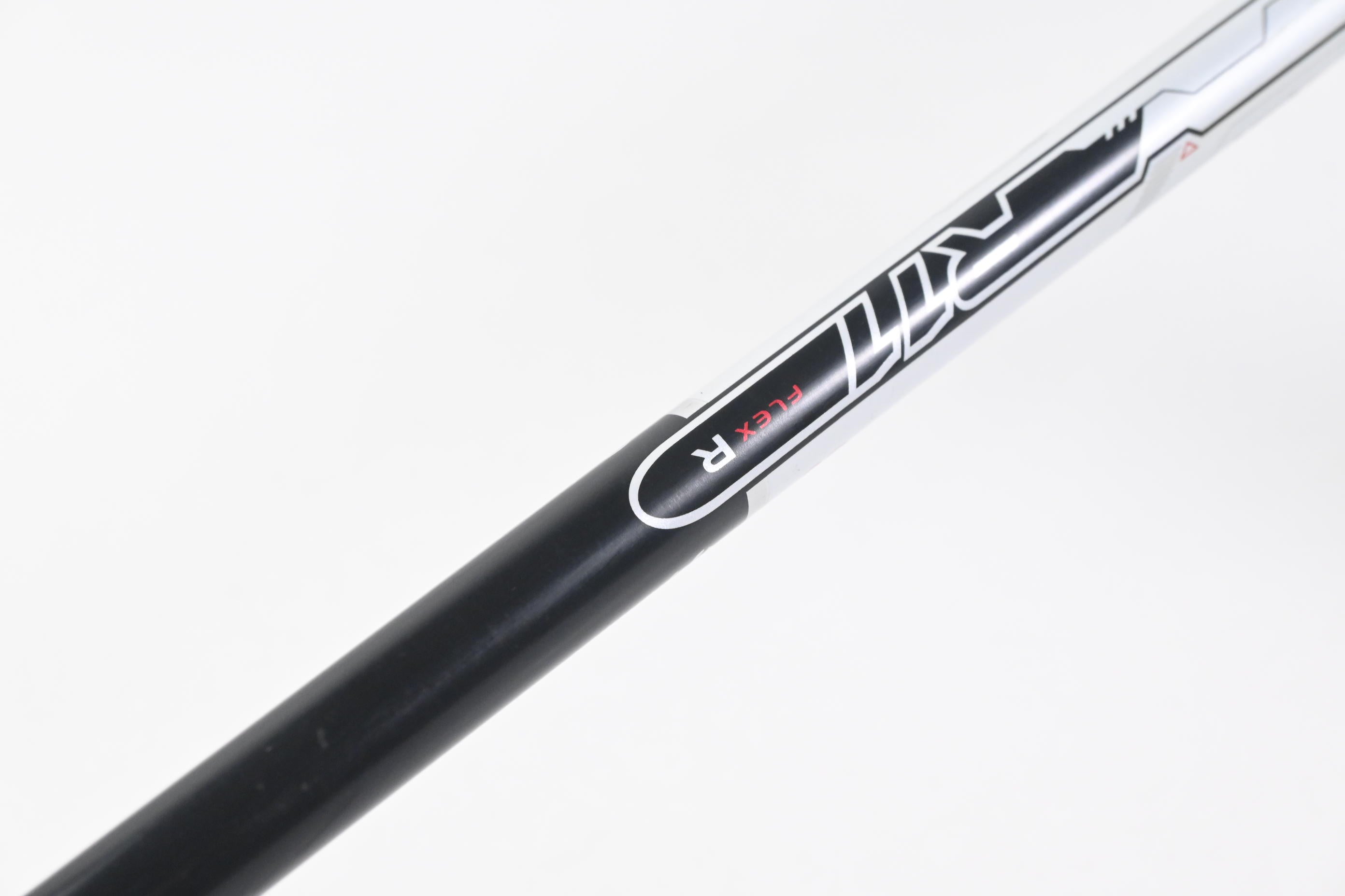 Taylormade R11 Driver / 10.5 Degree / Regular Flex Fujikura Blur 60 Shaft