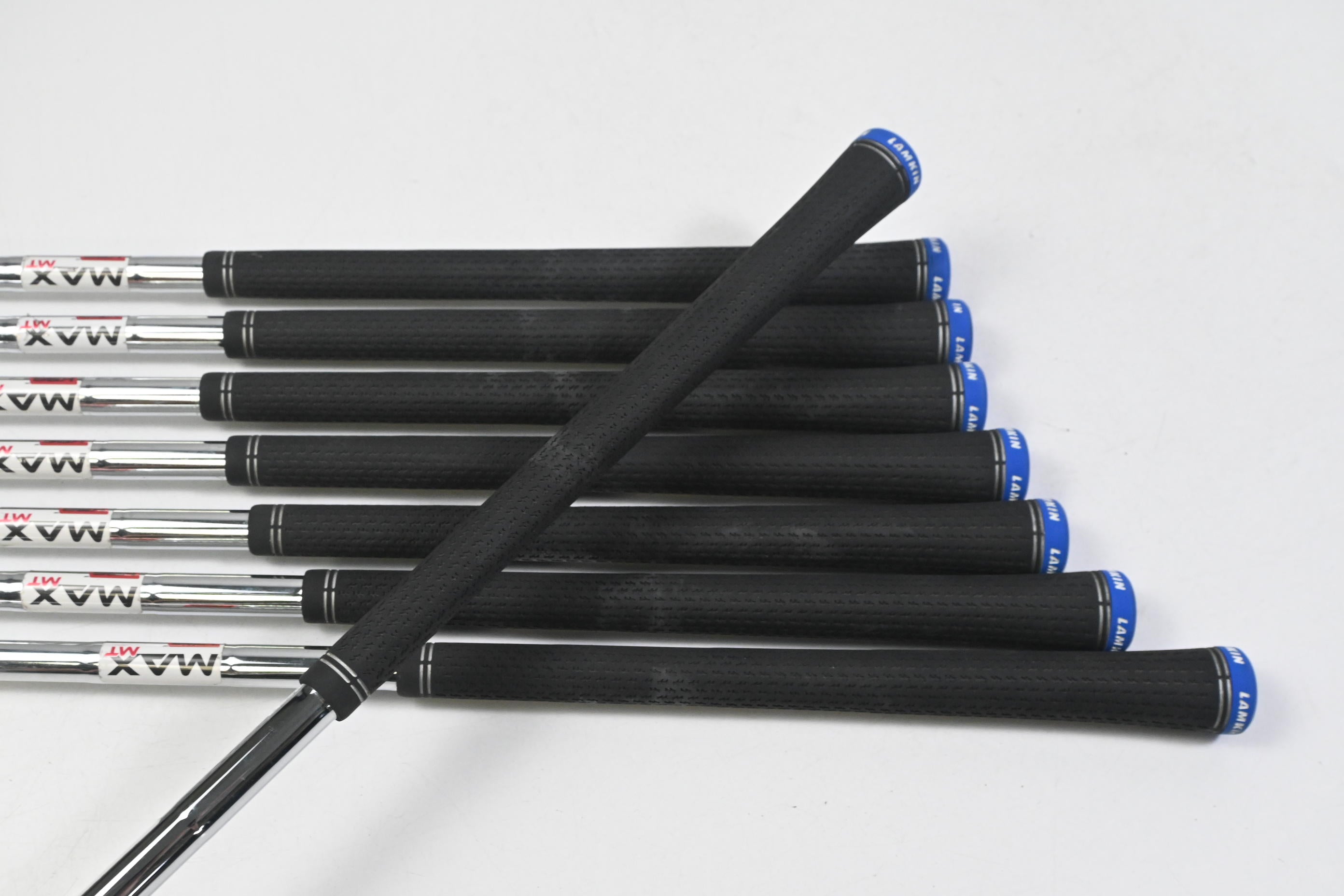 Taylormade Qi Irons / 5-PW+GW+SW / Regular Flex KBS MAX MT 85 Shafts