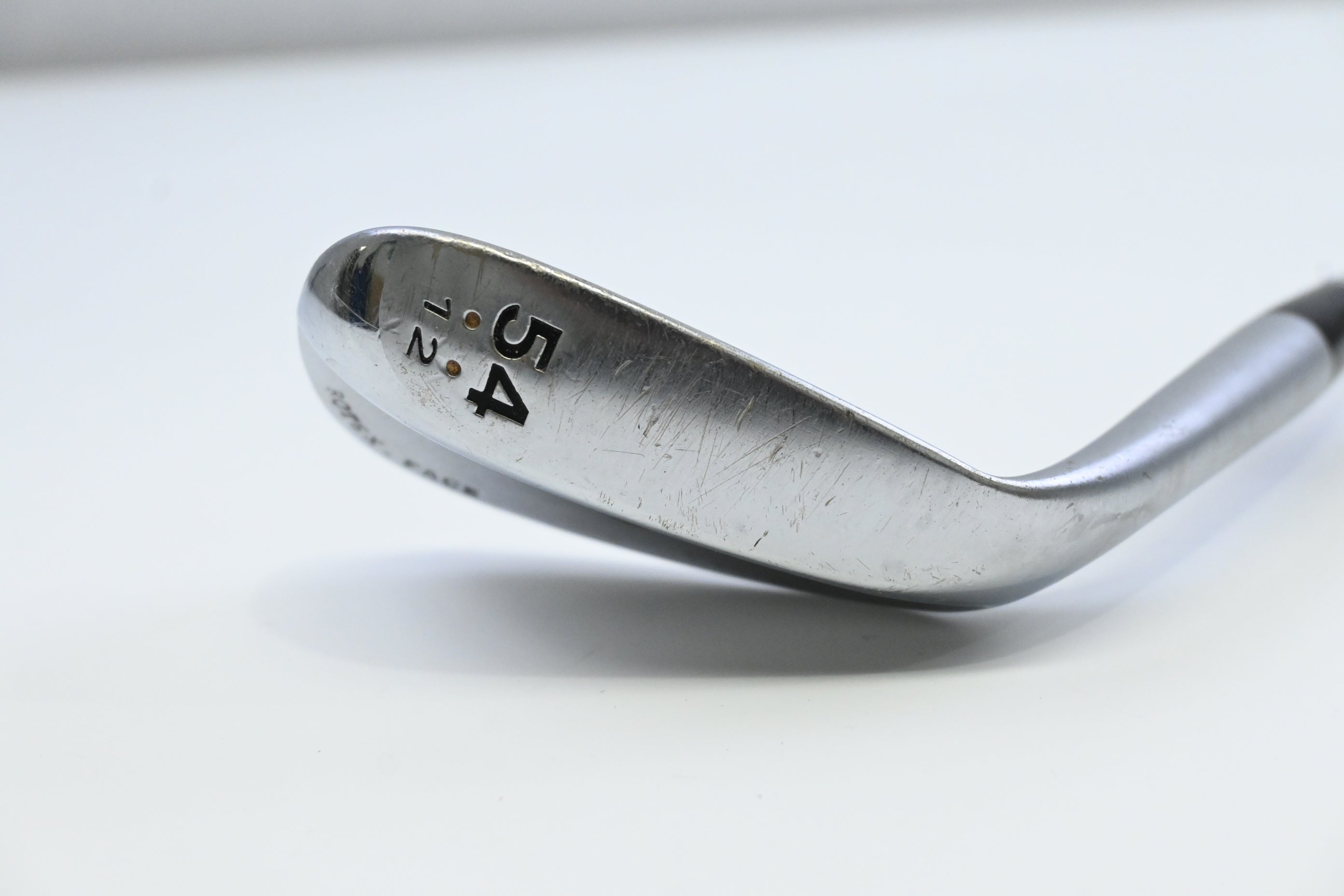 Cleveland 588 RTX Sand Wedge / 54 Degree / Wedge Flex Dynamic Gold Shaft