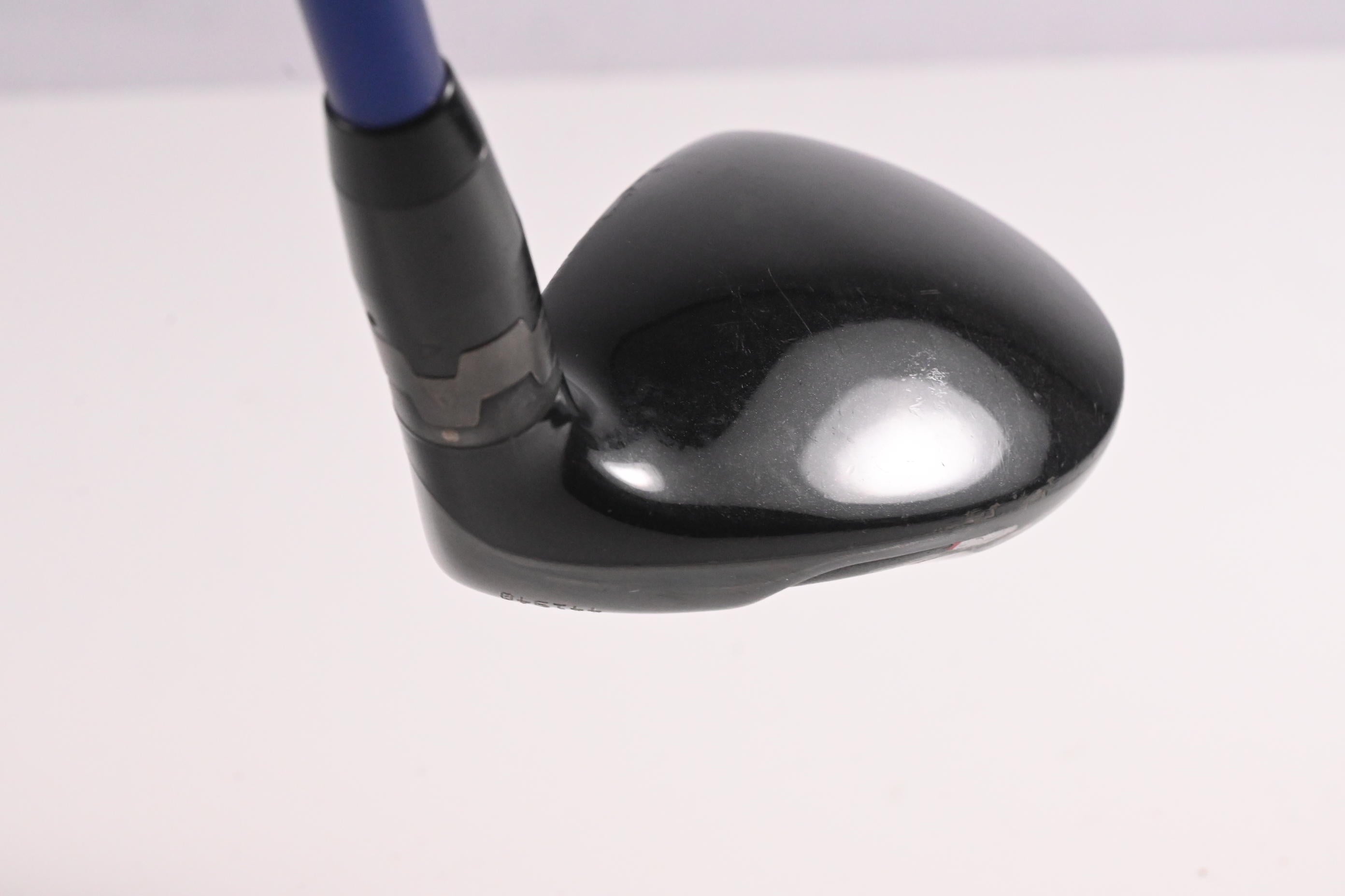 Titleist 913H #3 Hybrid / 21 Degree / Regular Flex Diamana Blue S+ 72 Shaft