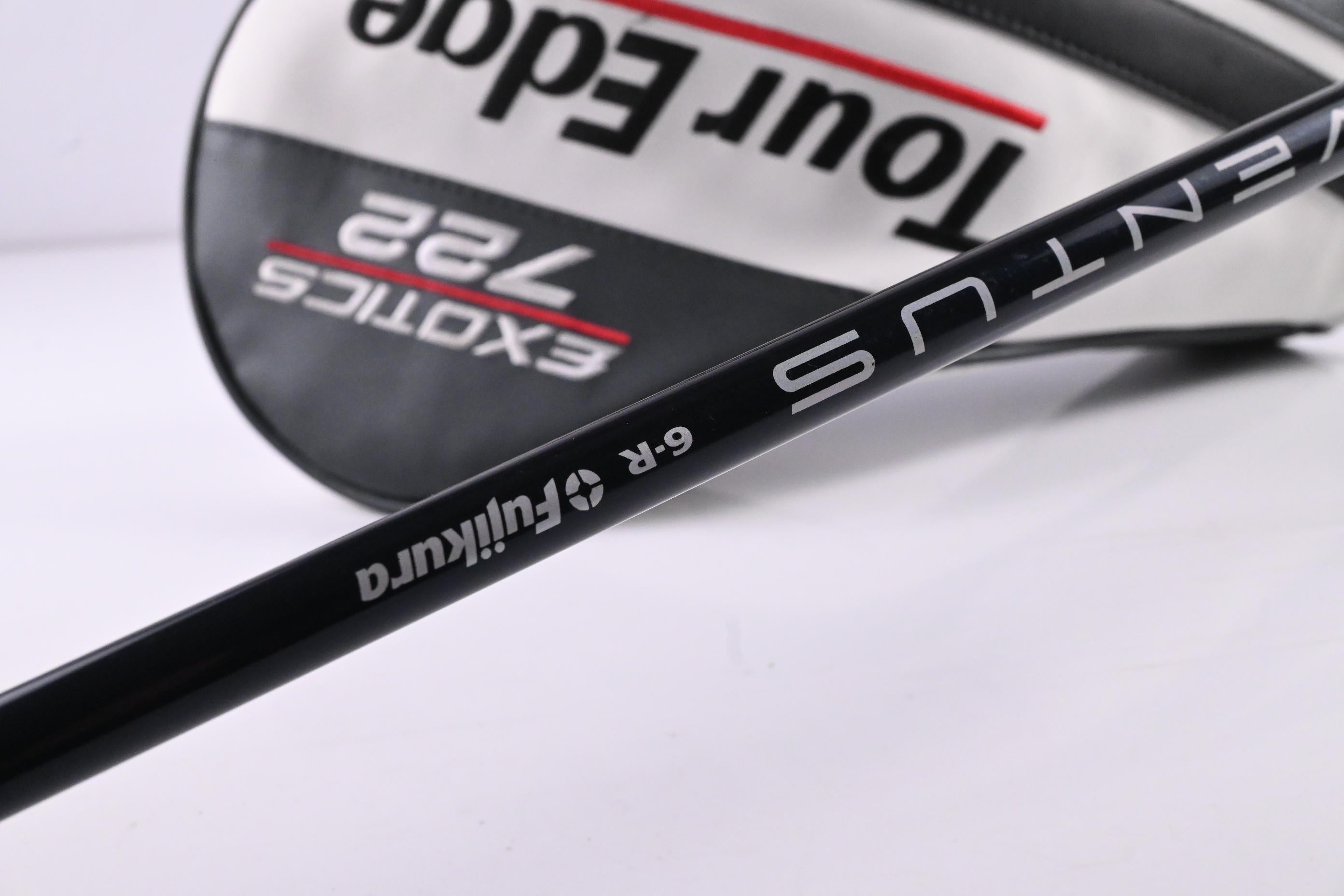 Tour Edge Exotics E722 Driver / 10.5 Degree / Regular Flex Fujikura Ventus Blue