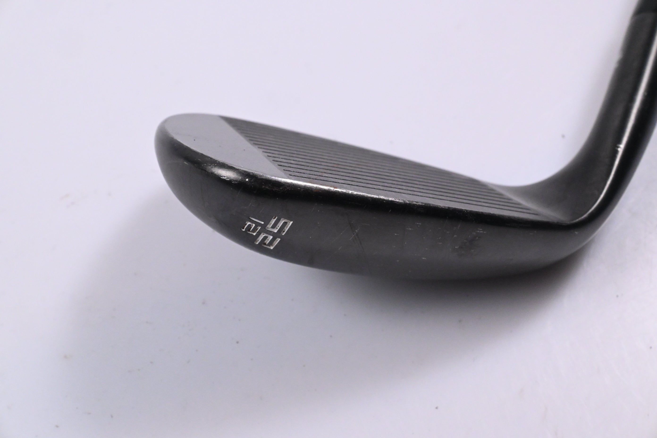 Wilson Infinite Gap Wedge / 52 Degree / Regular Flex UST Recoil Dart 65 Shaft