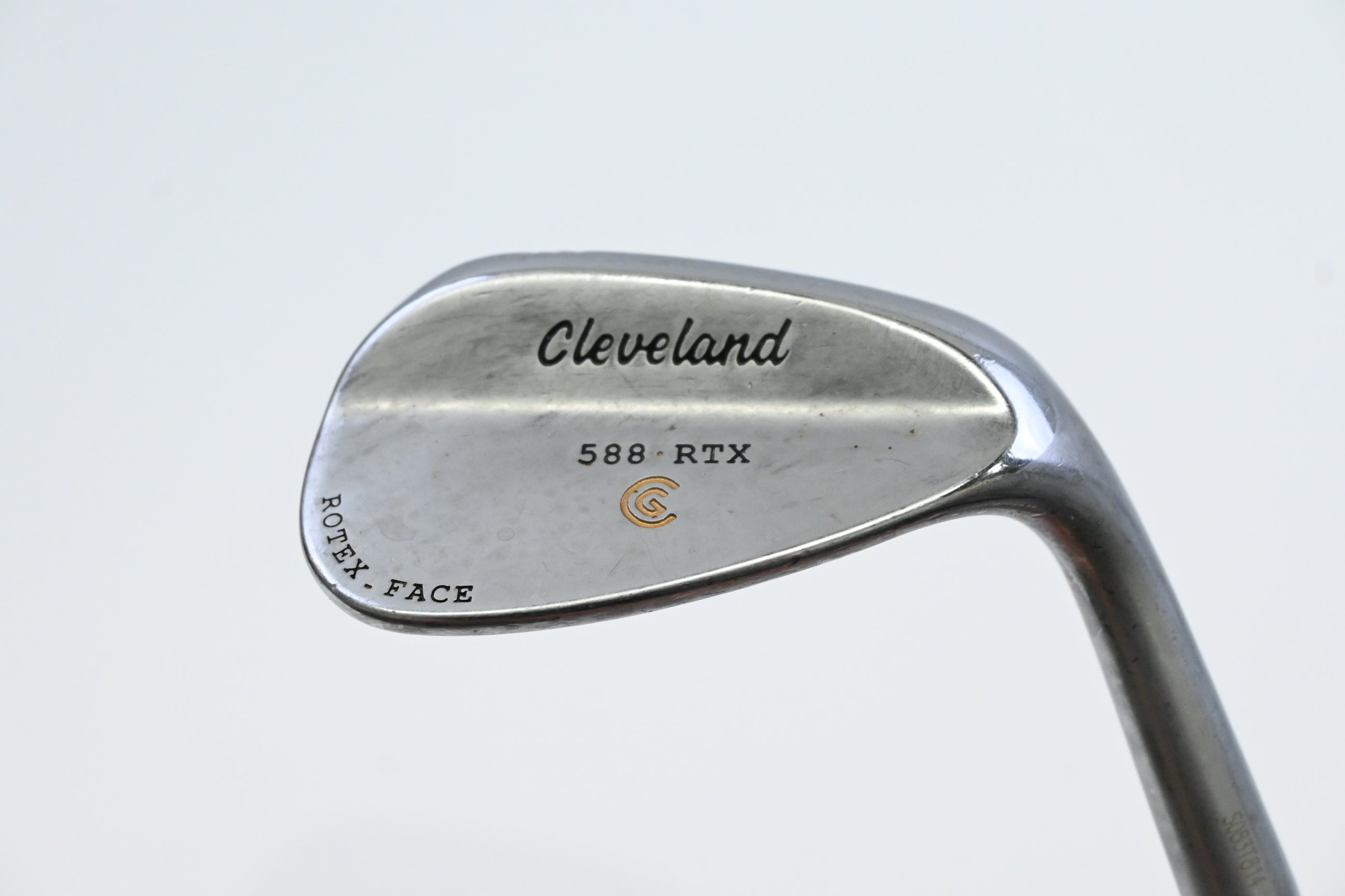 Cleveland 588 RTX Gap Wedge / 52 Degree / Wedge Flex Dynamic Gold Shaft