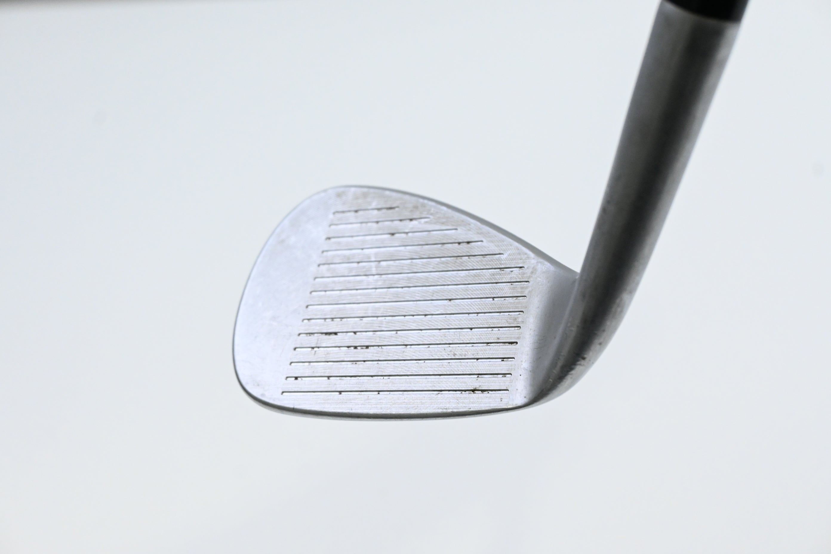 Cleveland 588 RTX Gap Wedge / 52 Degree / Wedge Flex Dynamic Gold Shaft