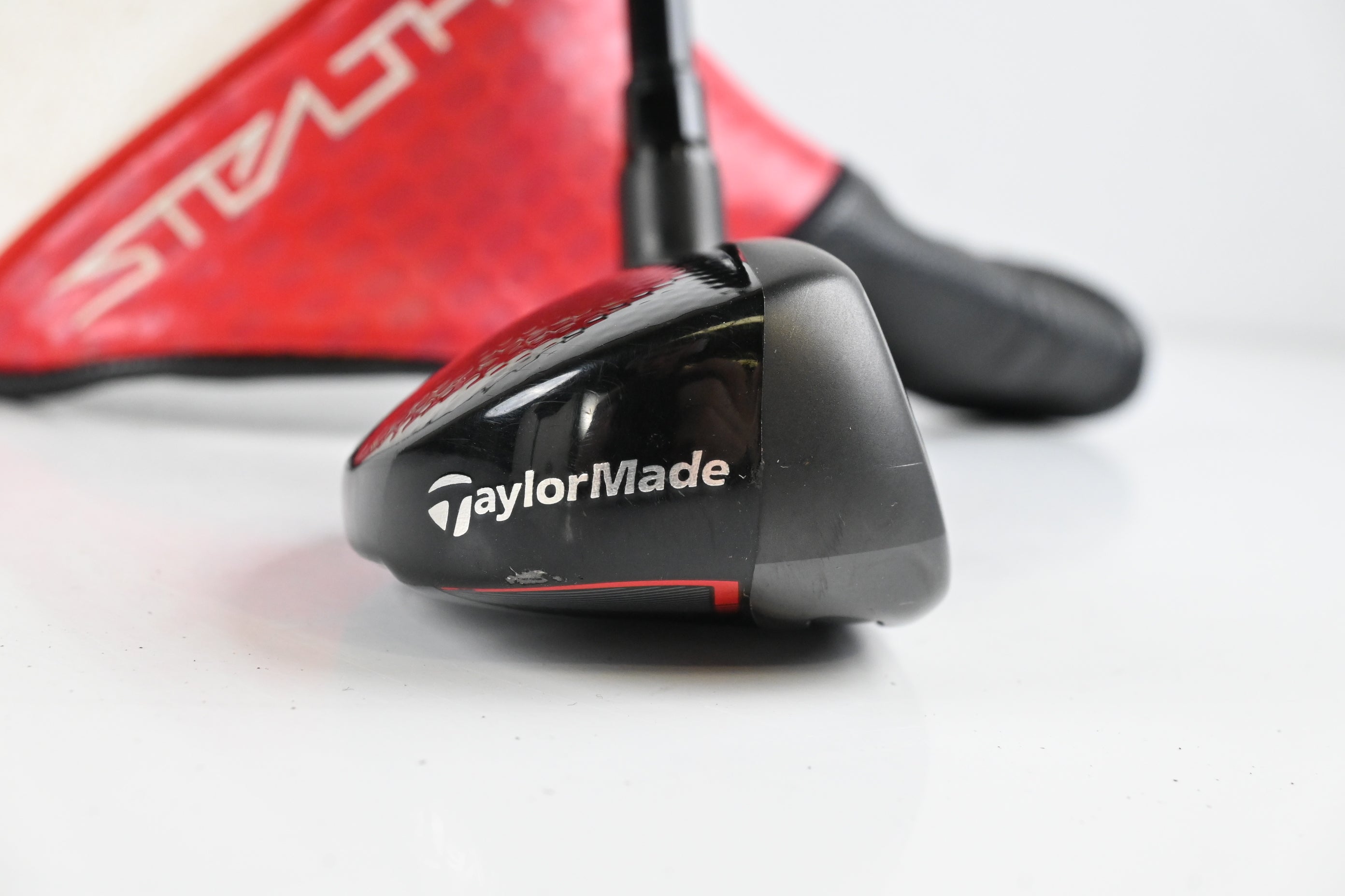 Taylormade Stealth 2 Plus #4 Hybrid / 22 Degree / Regular Flex Kai'li Red 75