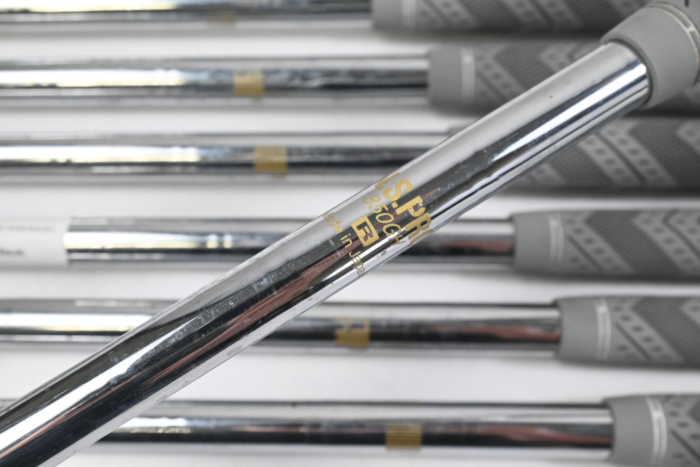 Left Hand Taylormade P790 2019 Irons / 4-PW / Regular Flex N.S.Pro 50GH Shafts
