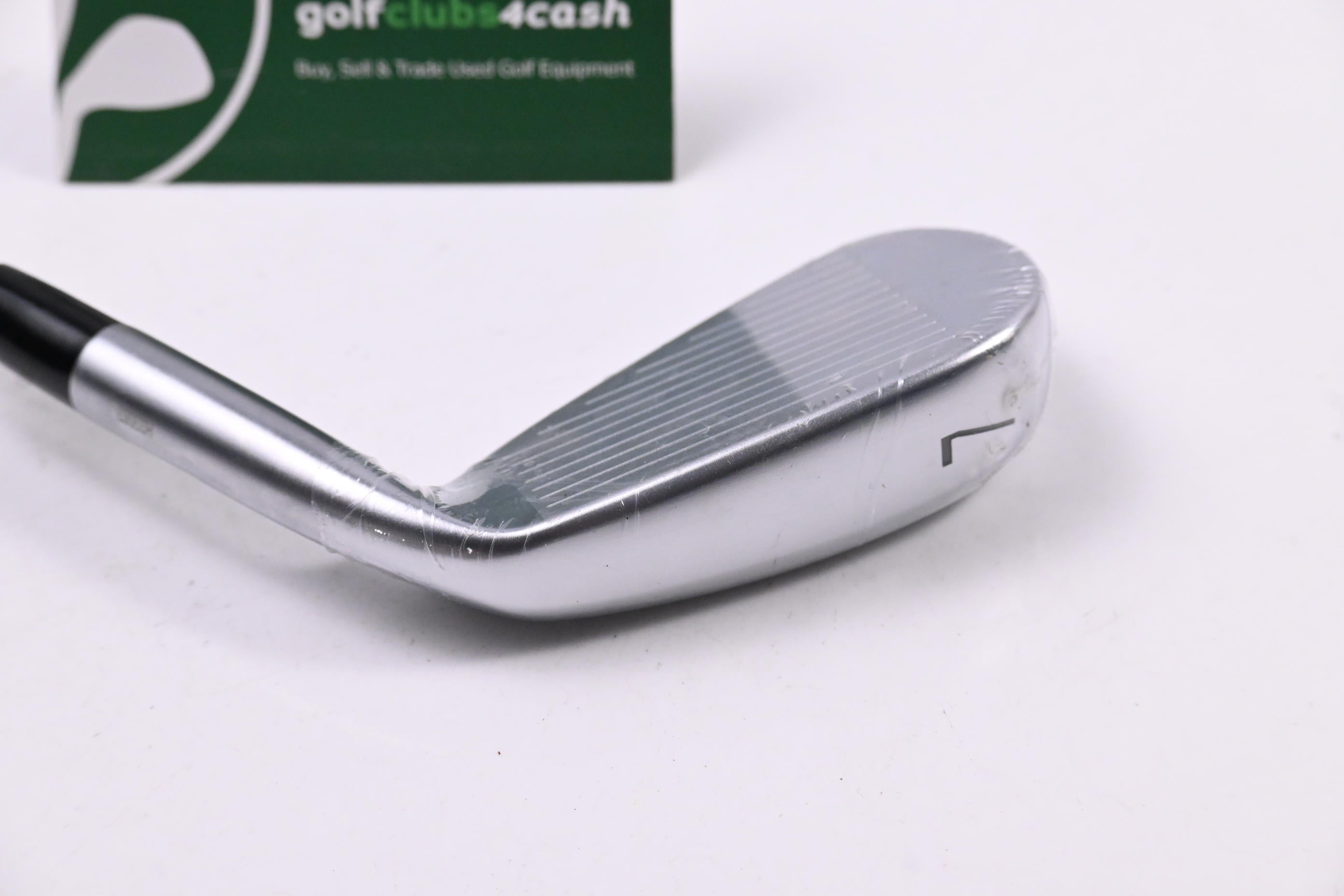 Left Hand Mizuno JPX 925 Hot Metal #7 Iron / Regular Flex Dynamic Gold 95