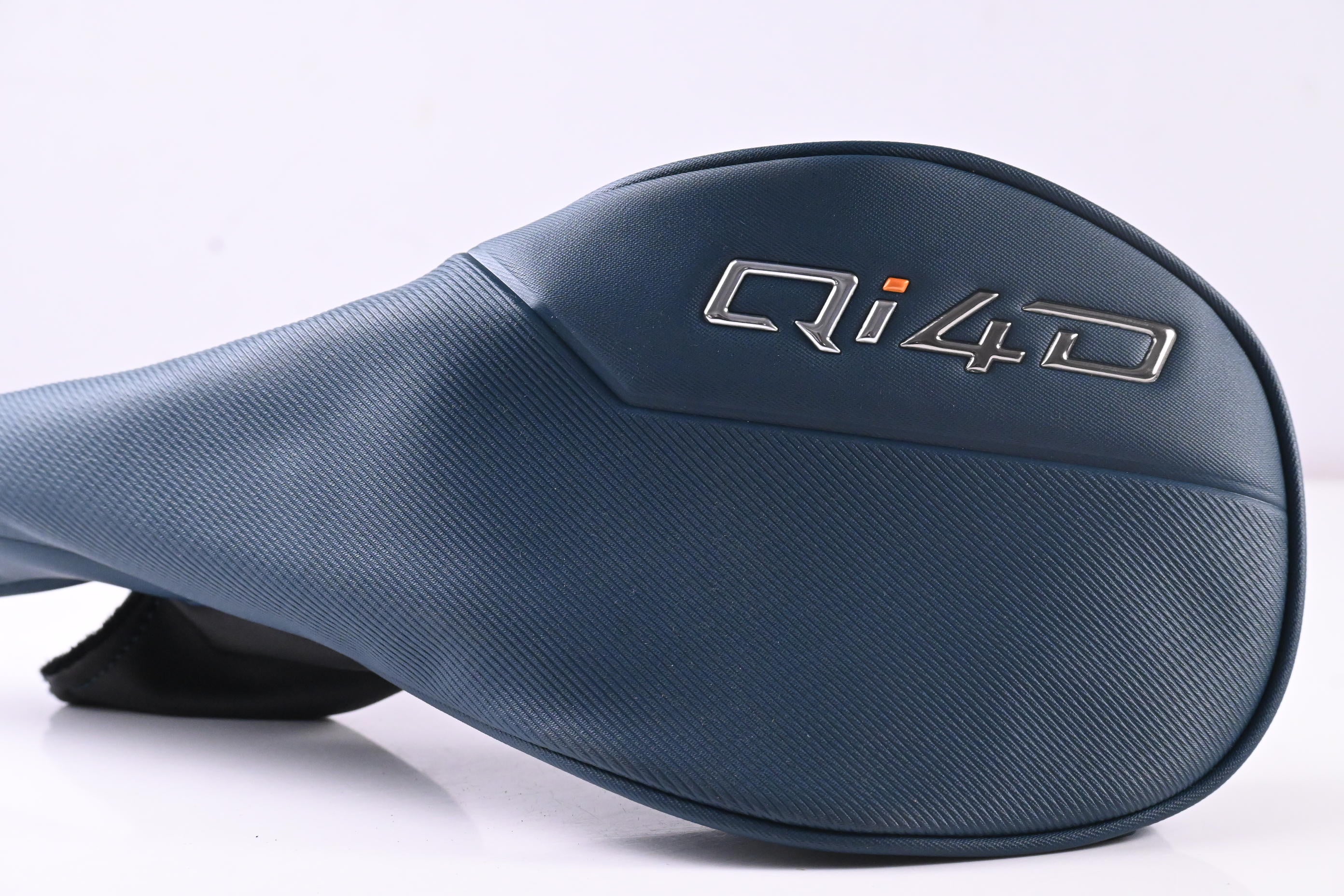 Taylormade Qi4D Driver / 10.5 Degree / Regular Flex REAX Blue 50 Shaft