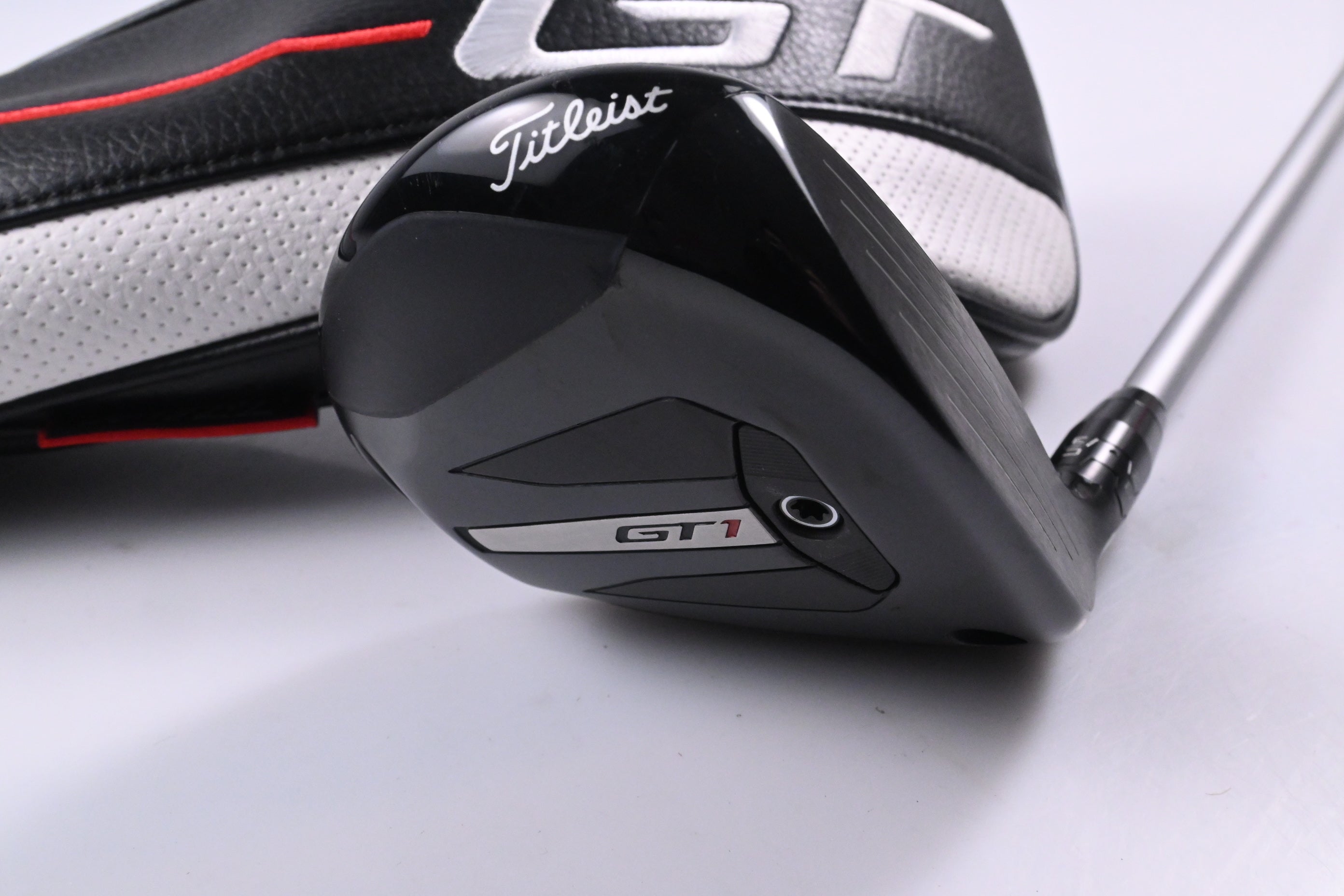 Titleist GT1 #5 Wood / 18 Degree / Regular Flex Mitsubishi MMT Silver 40 Shaft