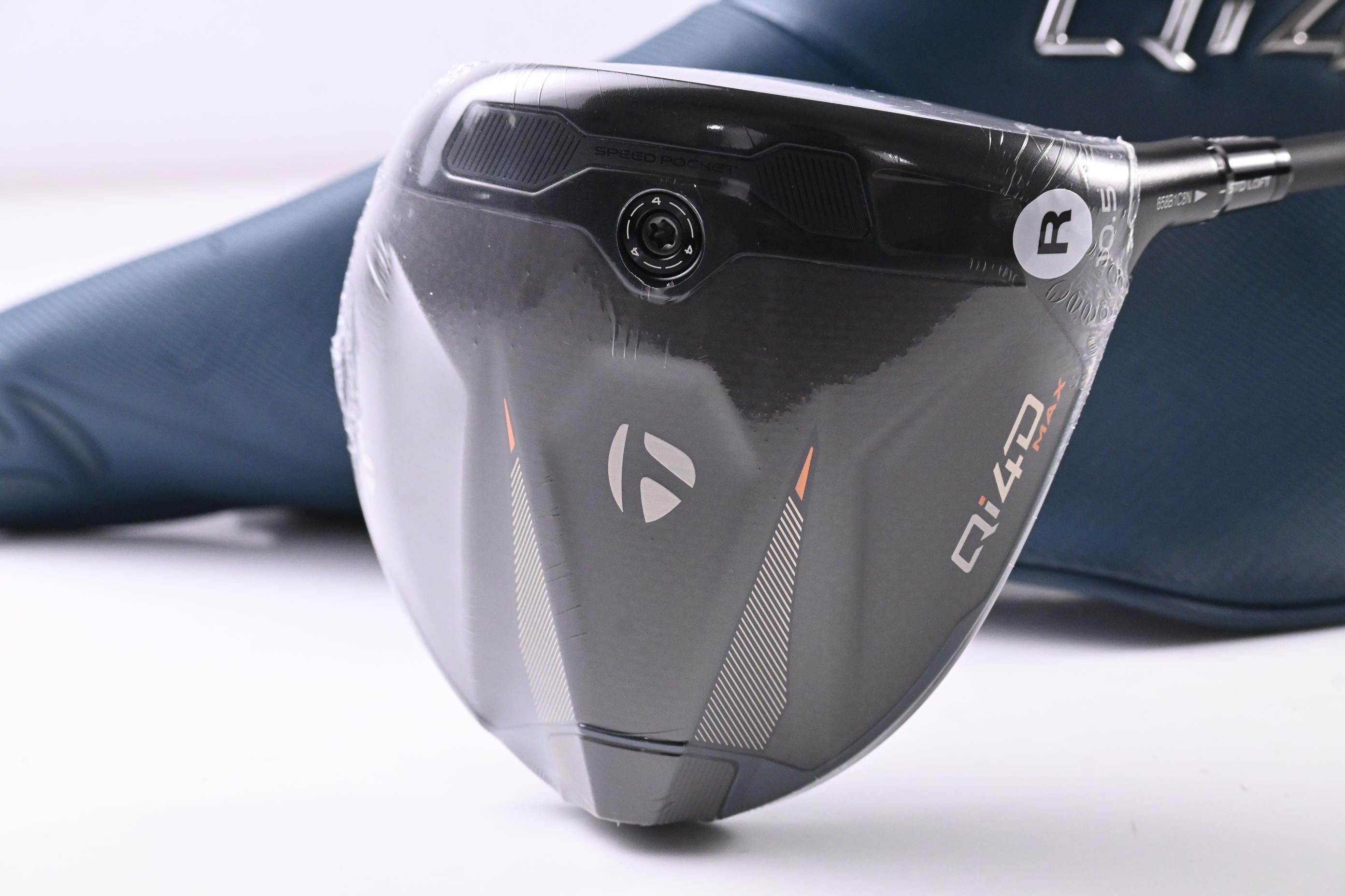Taylormade Qi4D Max Driver / 10.5 Degree / Regular Flex REAX Blue 50 Shaft