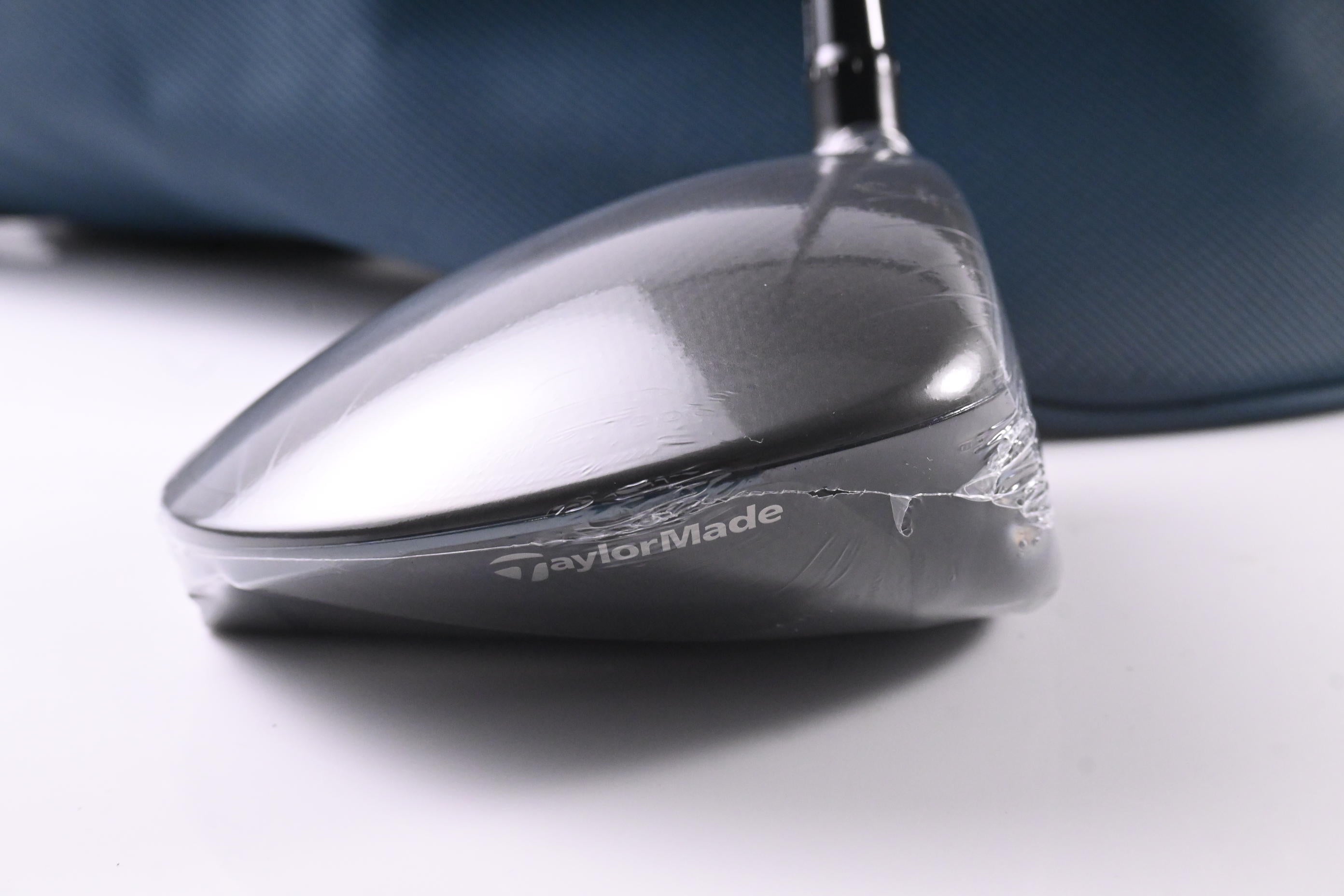 Taylormade Qi4D Max Driver / 10.5 Degree / Regular Flex REAX Blue 50 Shaft