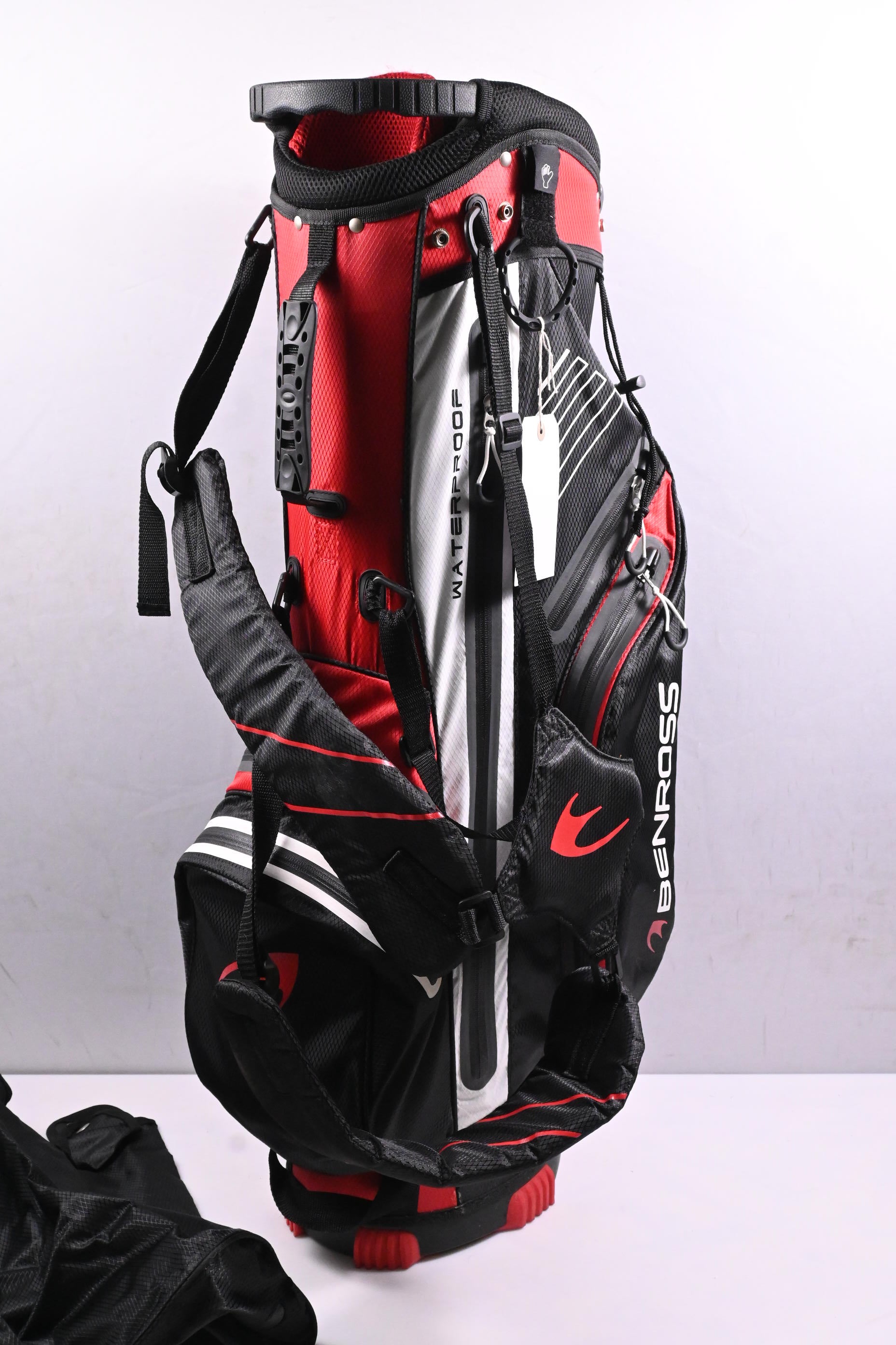 Benross Waterproof Stand Bag / 6-Way Divider / Black, White, Red