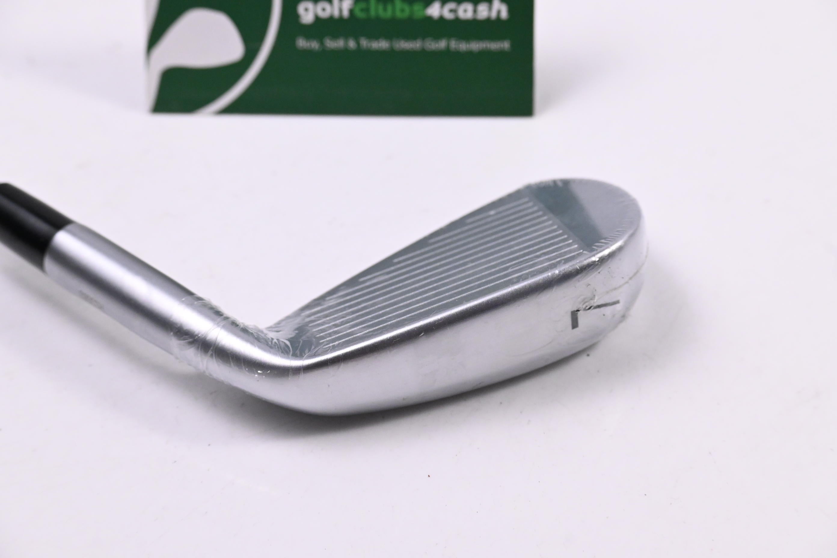 Left Hand Mizuno JPX 925 Hot Metal Pro #7 Iron / Regular Flex Dynamic Gold 95