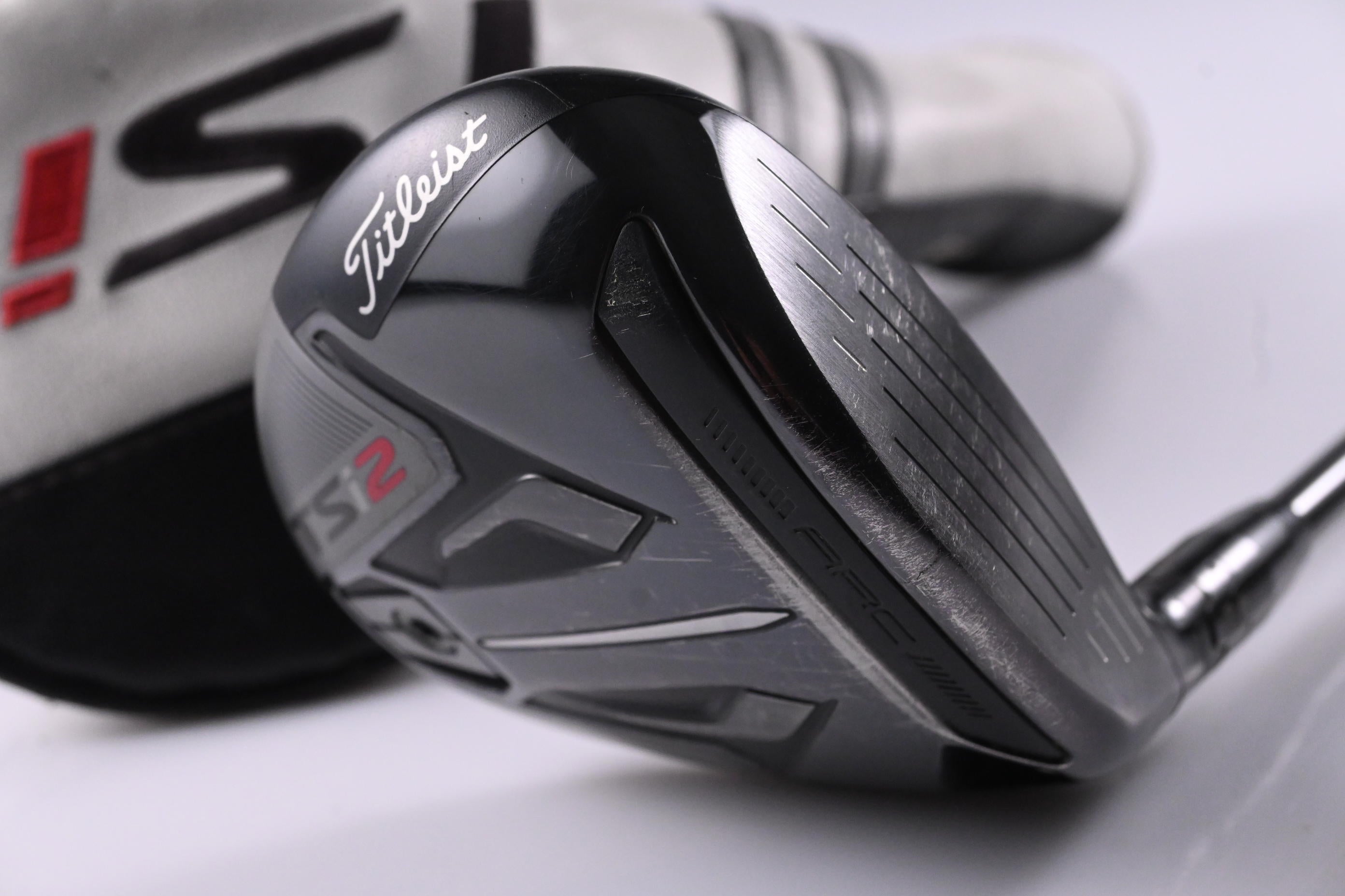 Titleist TSi2 #3 Wood / 16.5 Degree / Stiff Flex HZRDUS Smoke RDX Black 70 Shaft