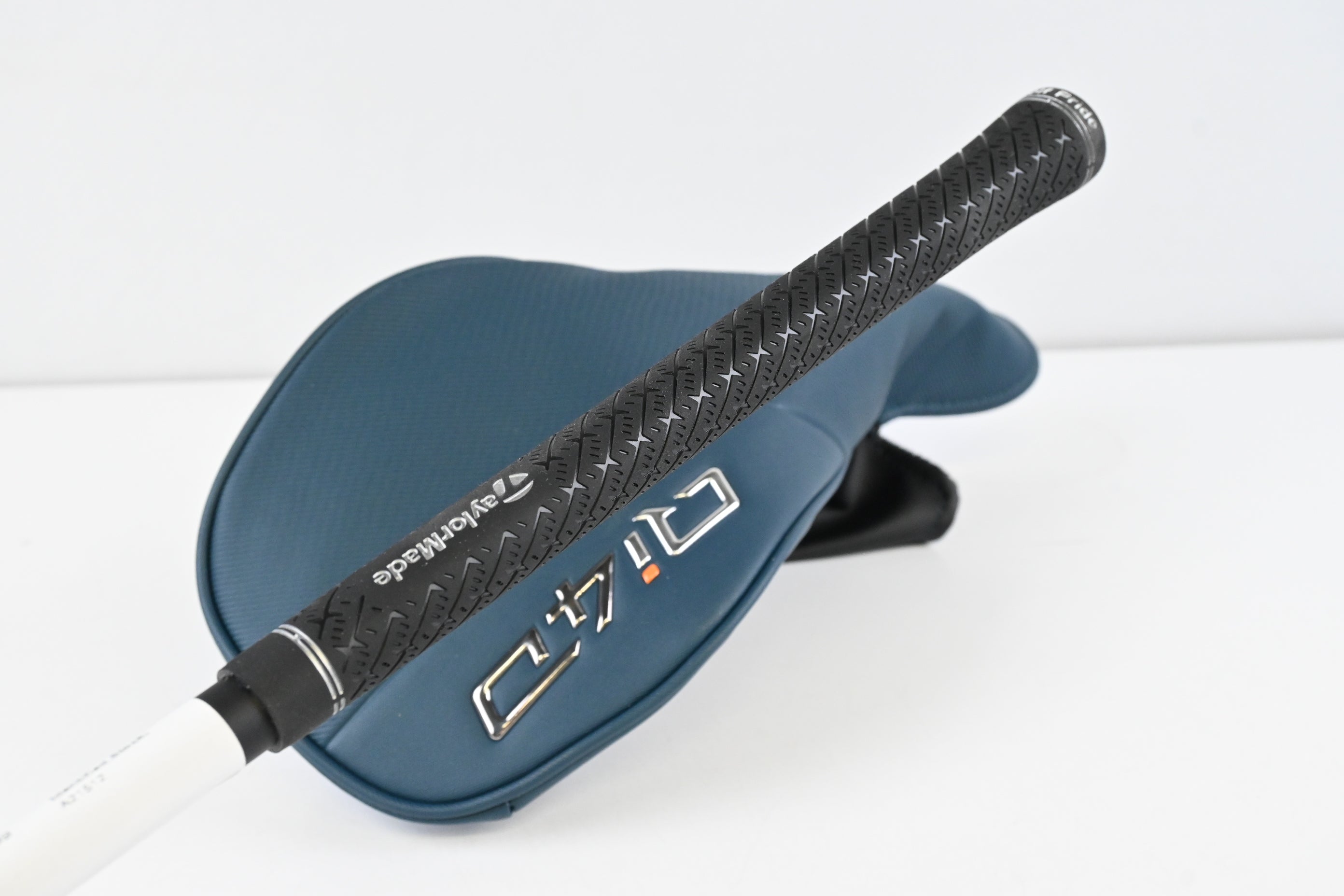 Taylormade Qi4D Driver / 10.5 Degree / Regular Flex Reax Blue 50 Shaft