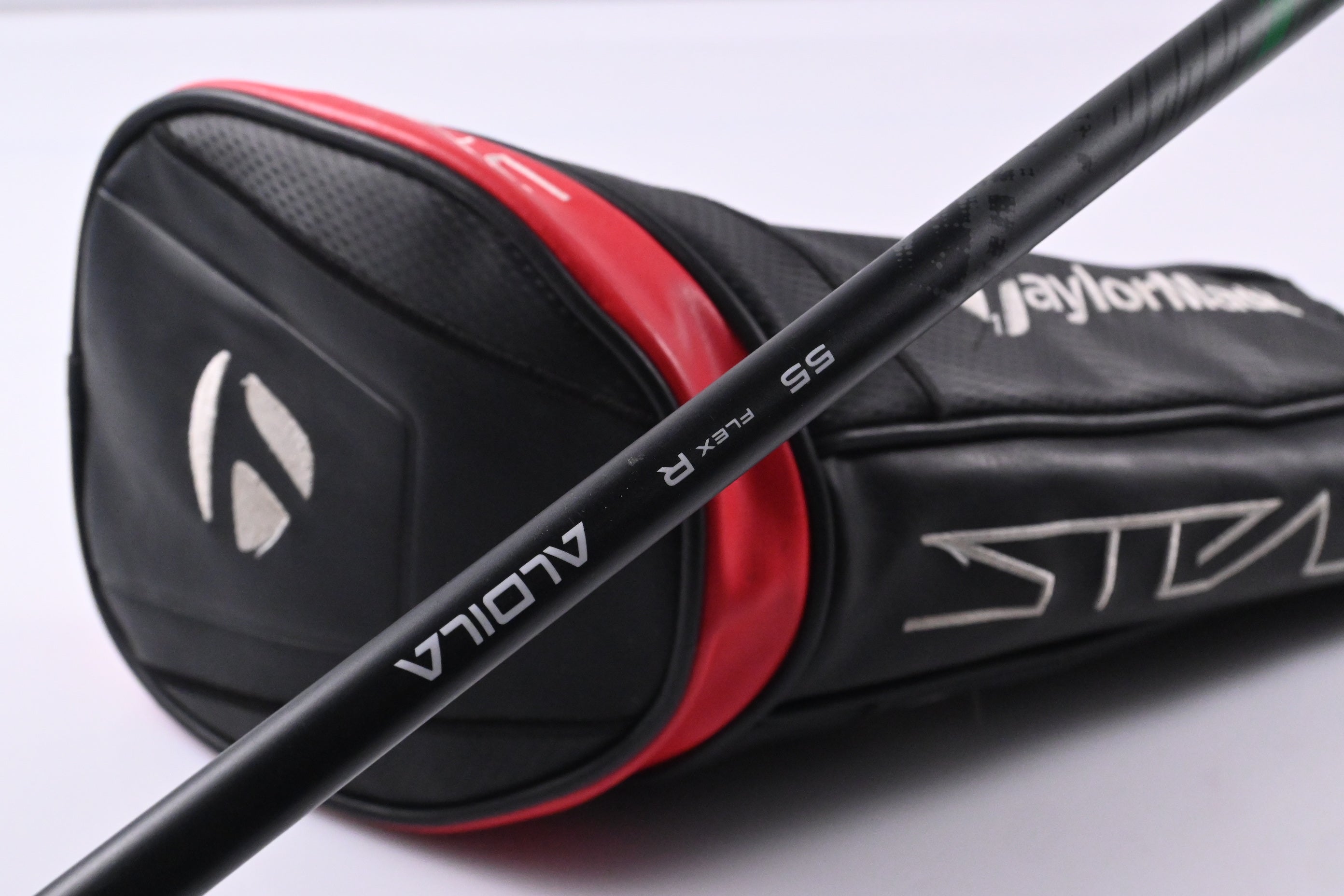Taylormade Stealth HD Driver / 9 Degree / Regular Flex Aldila NV 55 Shaft