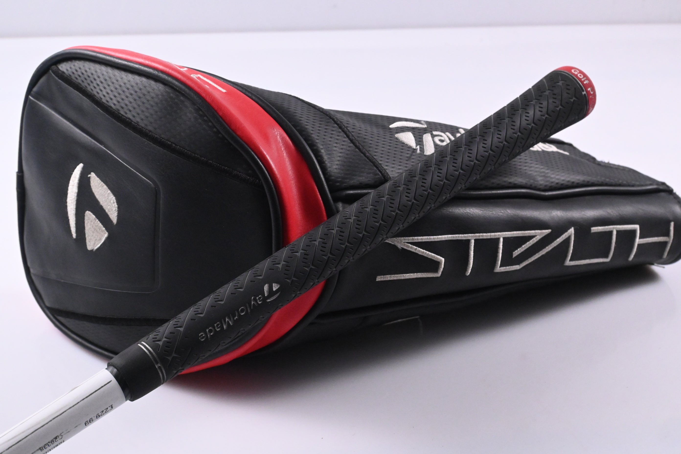 Taylormade Stealth HD Driver / 9 Degree / Regular Flex Aldila NV 55 Shaft