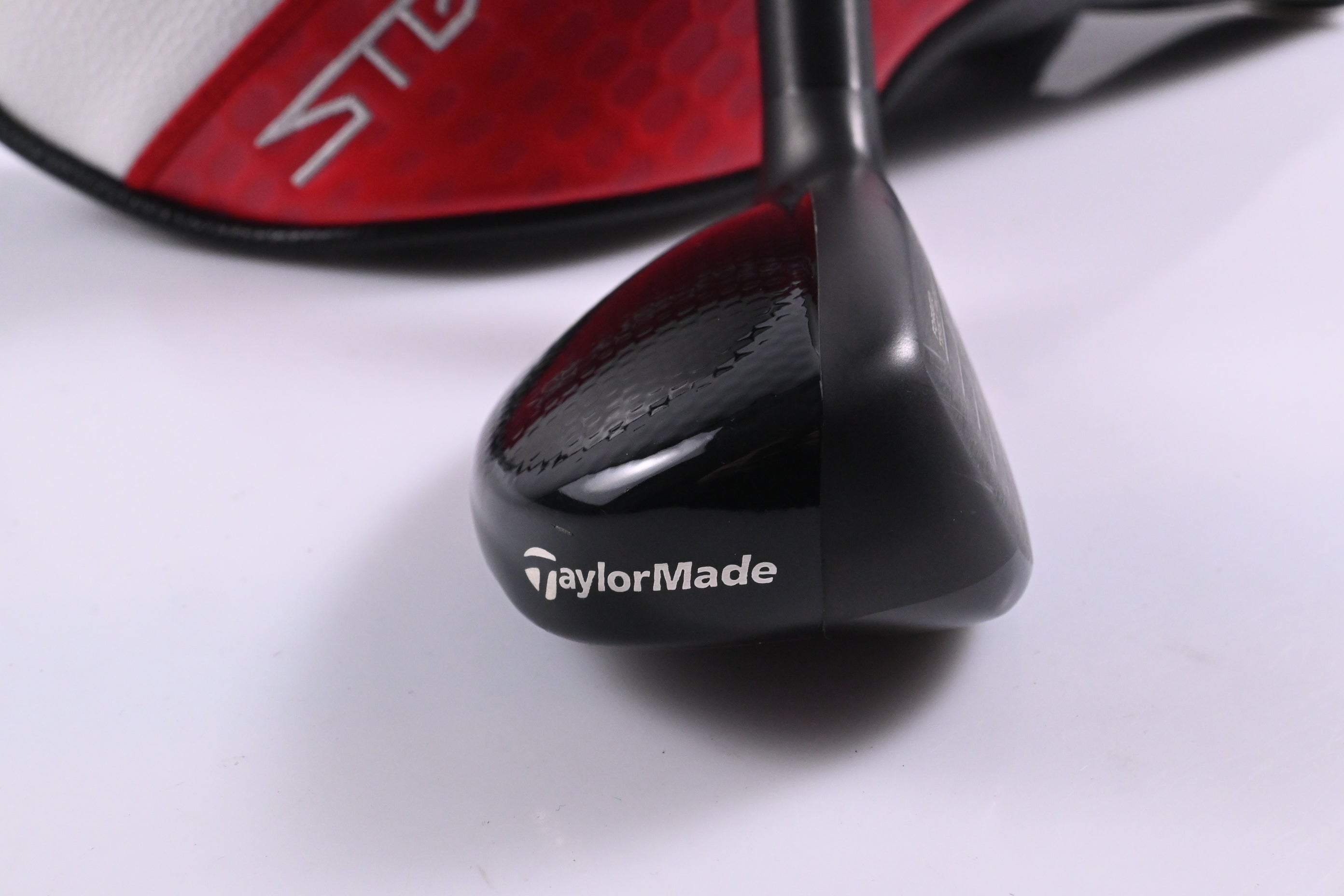 Taylormade Stealth 2 Plus #4 Hybrid / 22 Degree / Regular Flex Kai'li Red 75