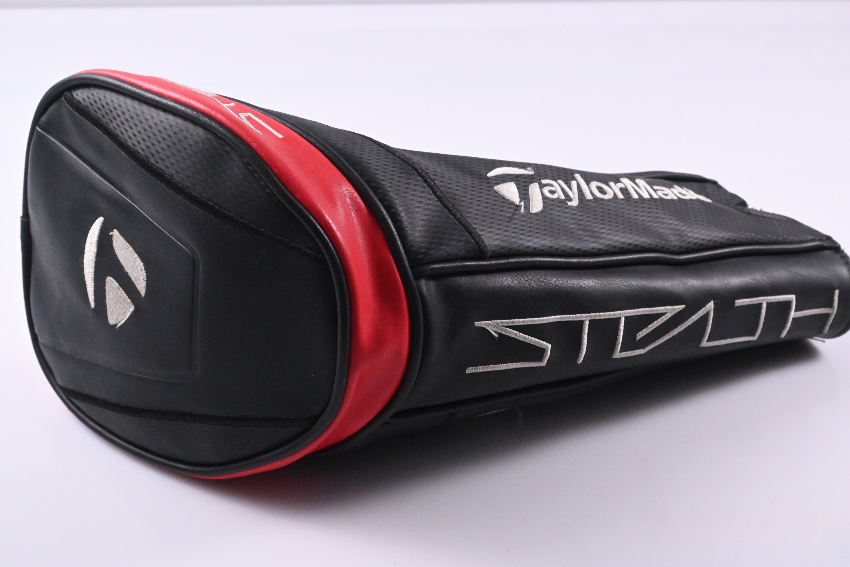 Taylormade Stealth HD Driver / 9 Degree / Regular Flex Aldila NV 55 Shaft