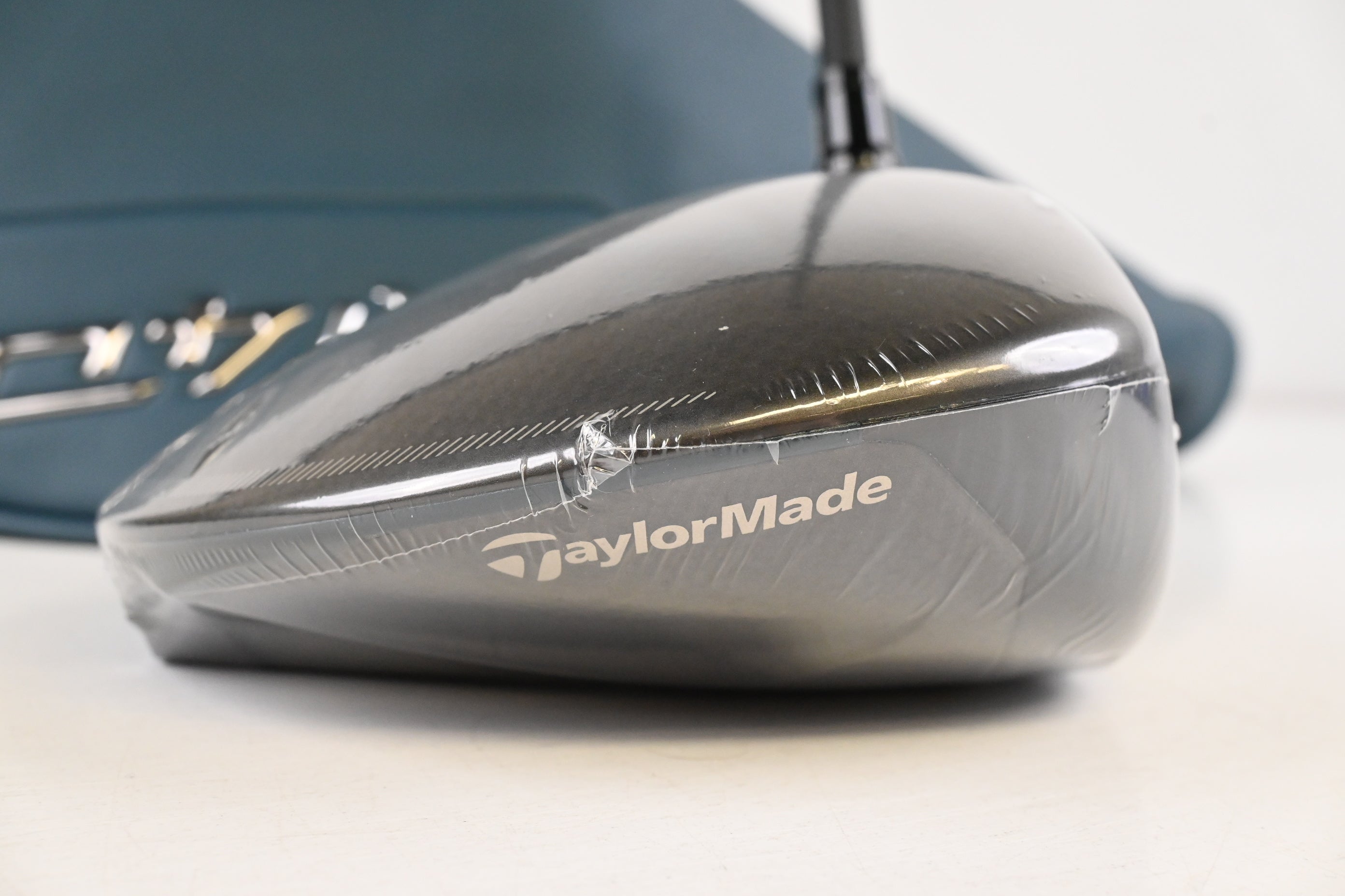 Taylormade Qi4D Max Driver / 9 Degree / Stiff Flex Reax Blue 50 Shaft