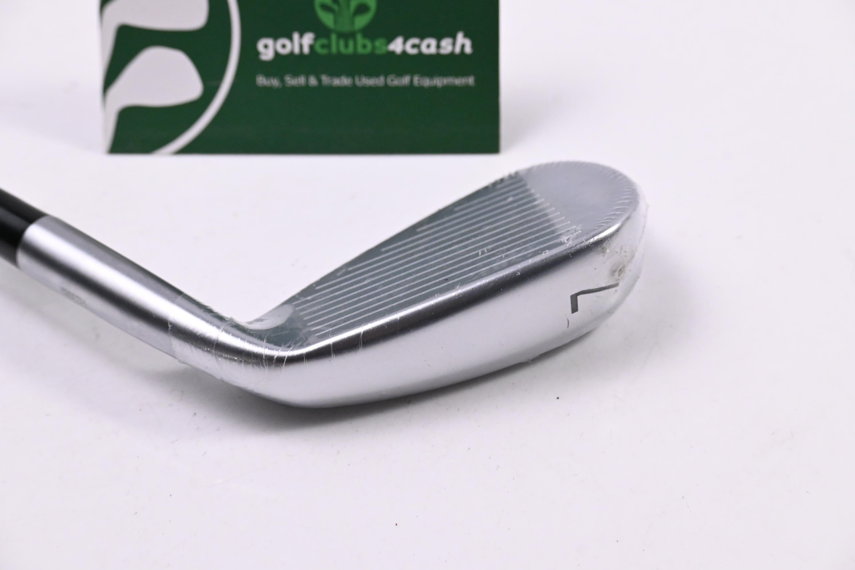Left Hand Mizuno JPX 925 Hot Metal #7 Iron / Regular Flex Dynamic Gold 95