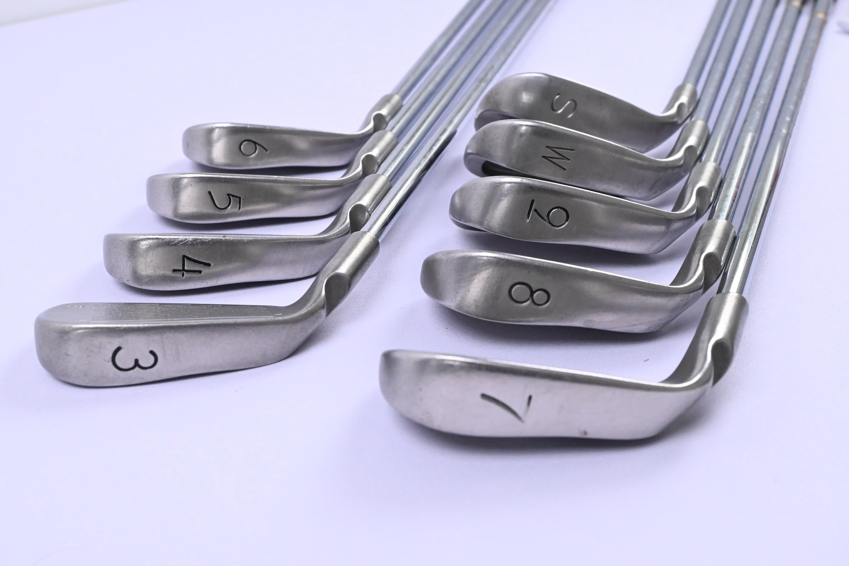 Ping i3+ Irons / 3-PW+SW / Black Dot / Regular Flex Dynamic Gold R300 Shafts
