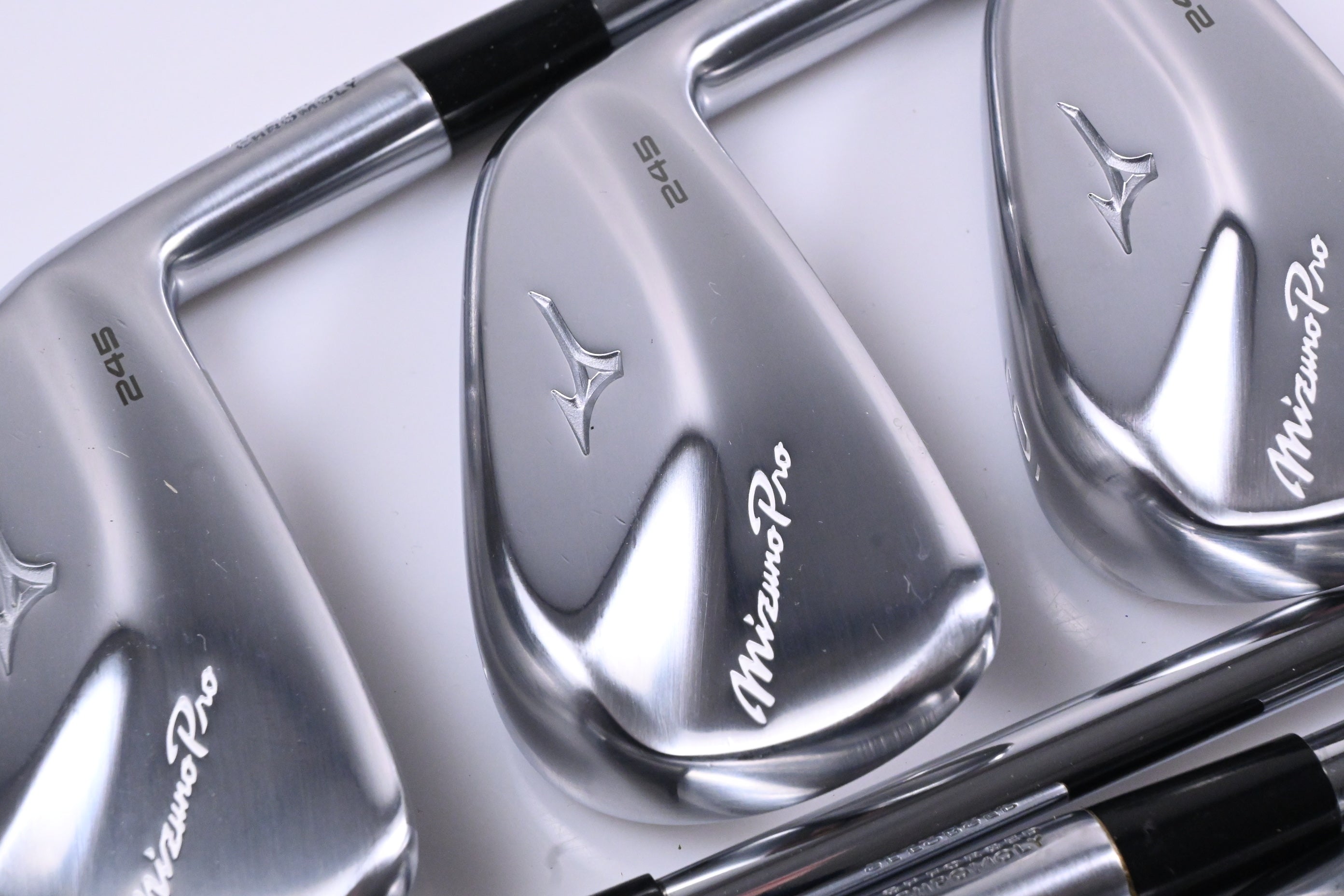 Mizuno Pro 245 Irons / 4-PW / Regular Flex Dynamic Gold Mid 100 R300 Shafts
