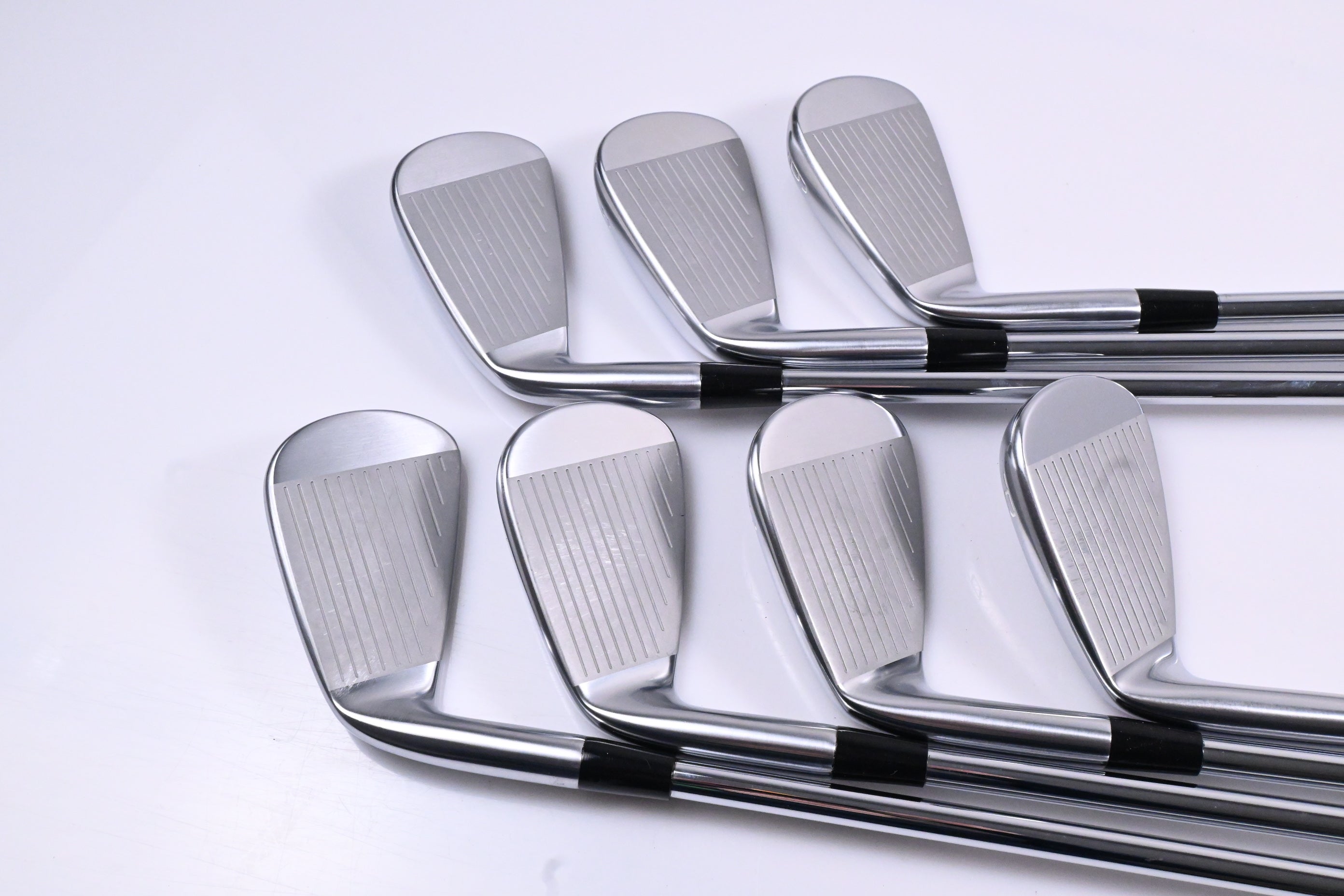 Mizuno Pro 245 Irons / 4-PW / Regular Flex Dynamic Gold Mid 100 R300 Shafts