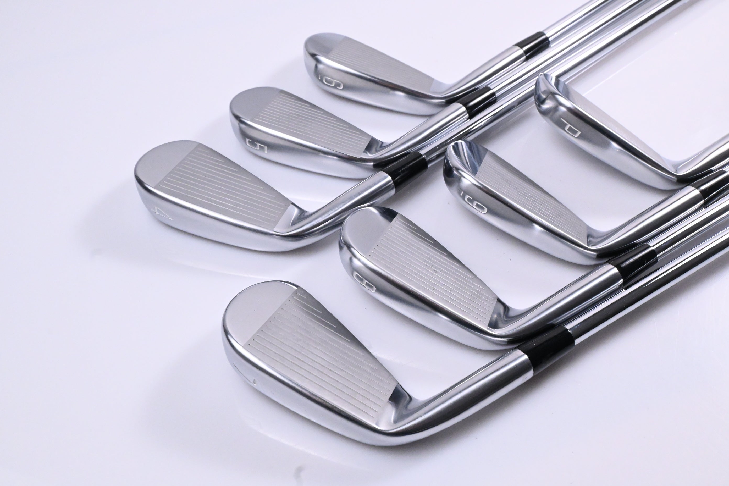 Mizuno Pro 245 Irons / 4-PW / Regular Flex Dynamic Gold Mid 100 R300 Shafts