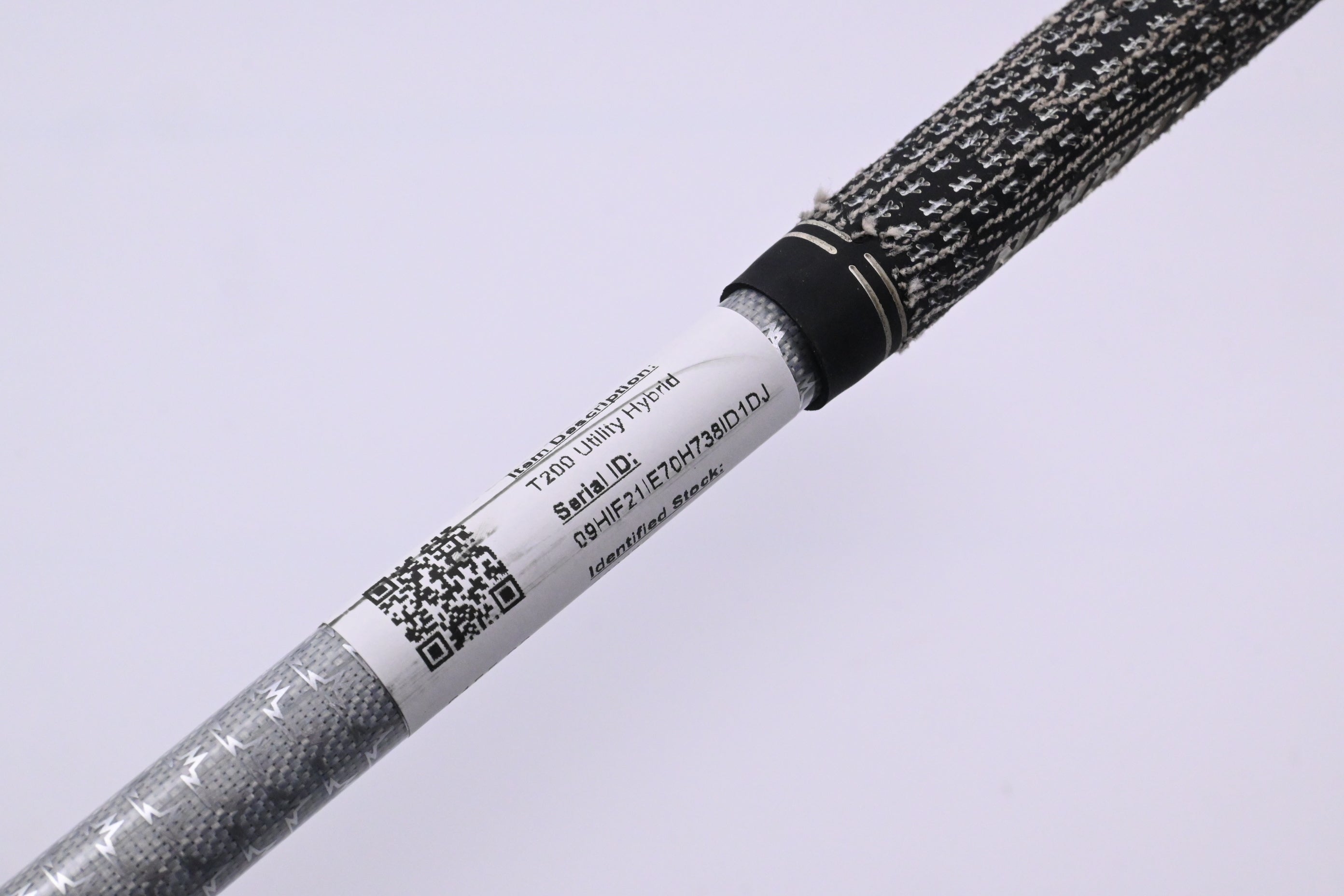 Titleist T200 Utility #2 Iron / 17 Degree / X-Flex Tensei AV RAW White 90 Shaft