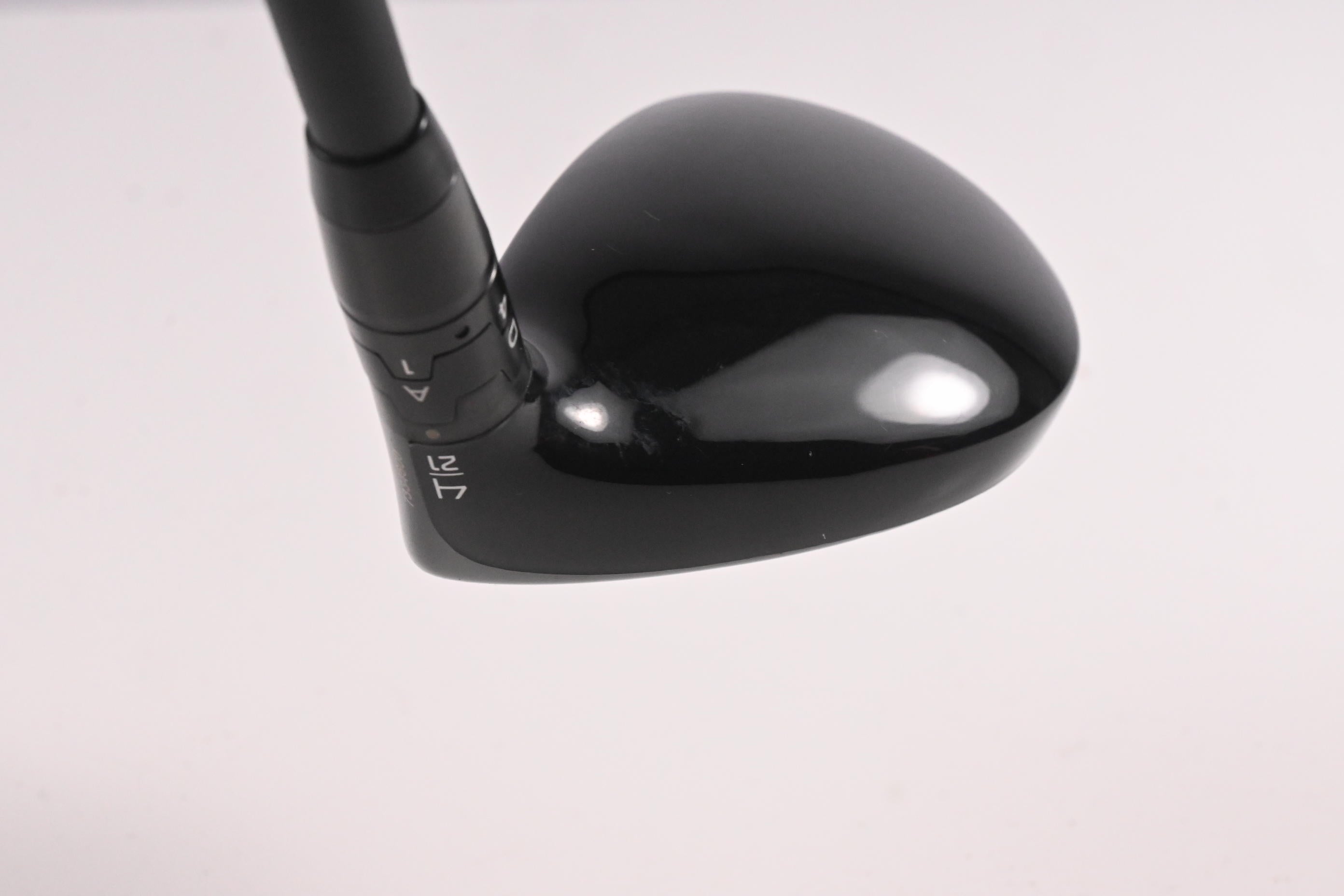 Titleist GT2 #4 Hybrid / 21 Degree / Stiff Flex Mitsubishi Tensei 1K Blue 65