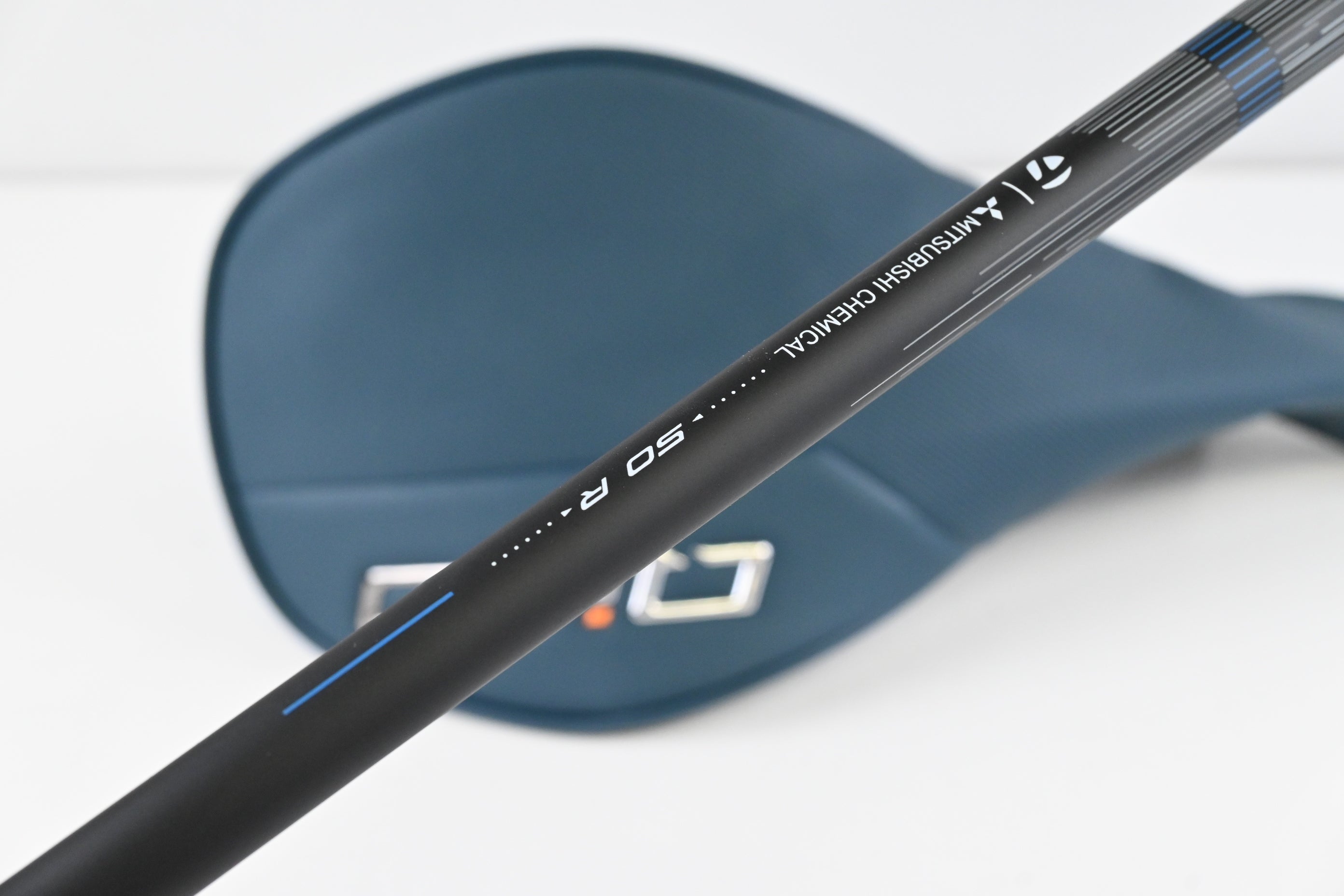 Taylormade Qi4D Driver / 10.5 Degree / Regular Flex Reax Blue 50 Shaft
