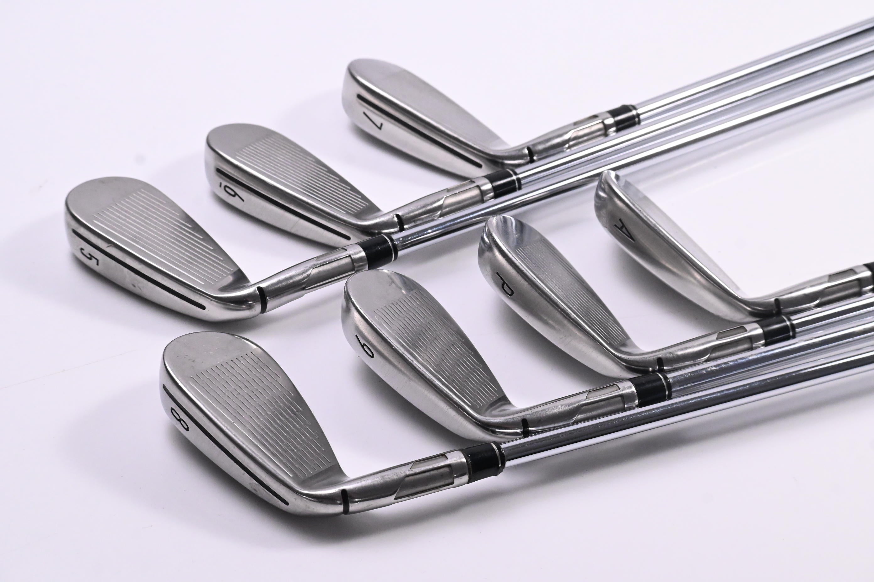 Taylormade SIM2 Max Irons / 5-PW+GW / Regular Flex KBS MAX MT 85 Shafts