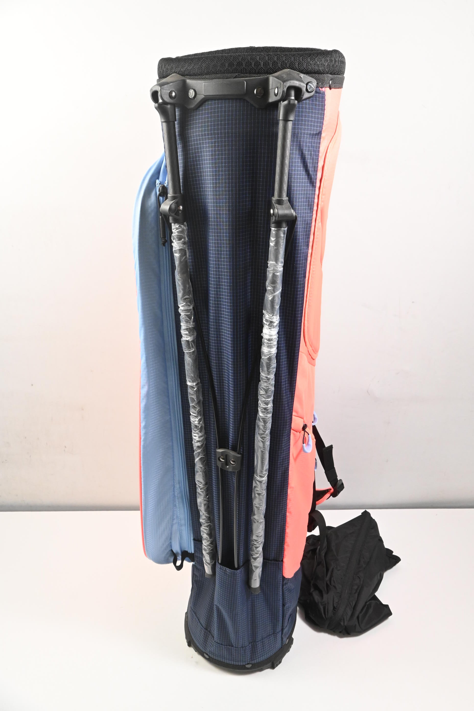 Taylormade FlexTech Superlite Stand Bag / 4-Way Divider / Coral, Navy