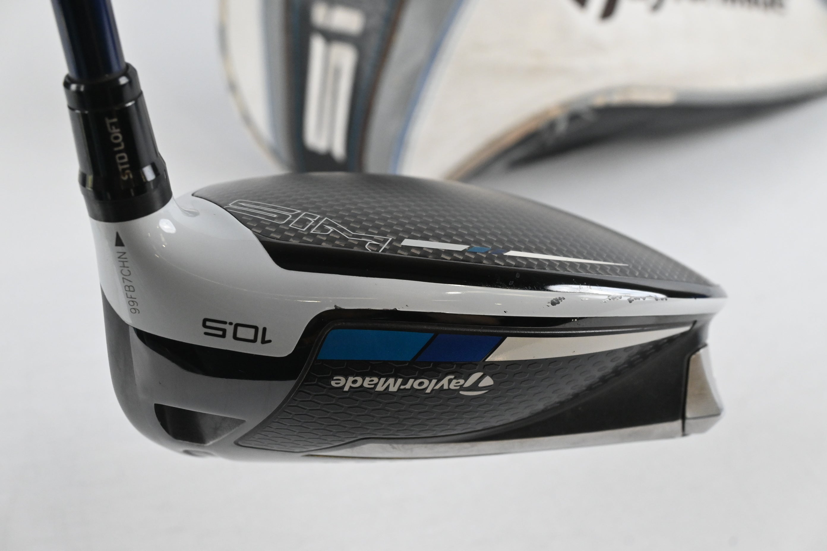 Taylormade SIM Max Driver / 10.5 Degree / Stiff Flex Fujikura Ventus Blue 6 Shaft