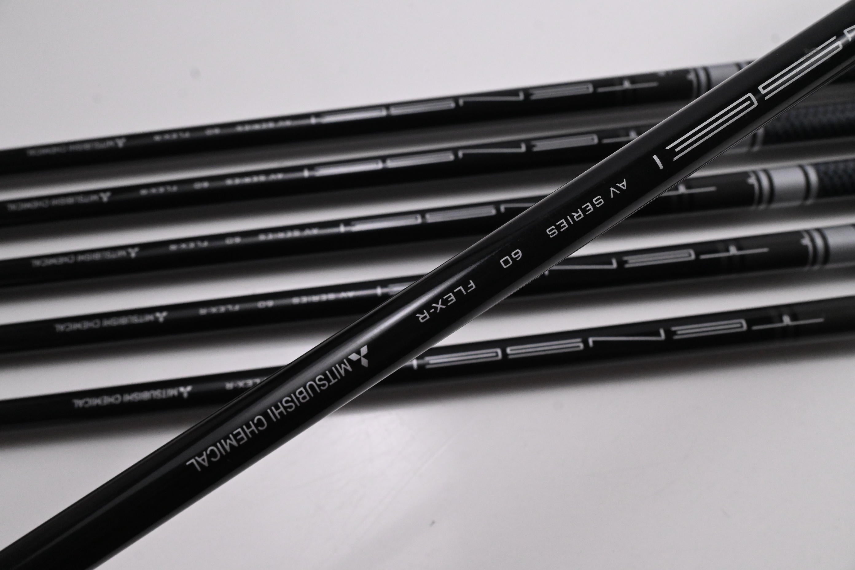 Wilson DYNAPWR Irons / 6-PW+SW / Regular Flex Tensei AV White 60 Shaft