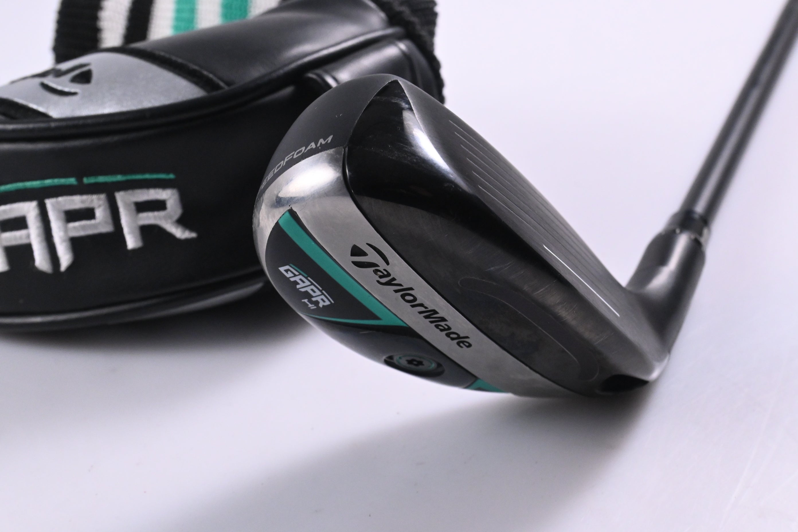 Taylormade GAPR Hi #4 Hybrid / 22 Degree / Regular Flex KBS Hybrid 70 Shaft