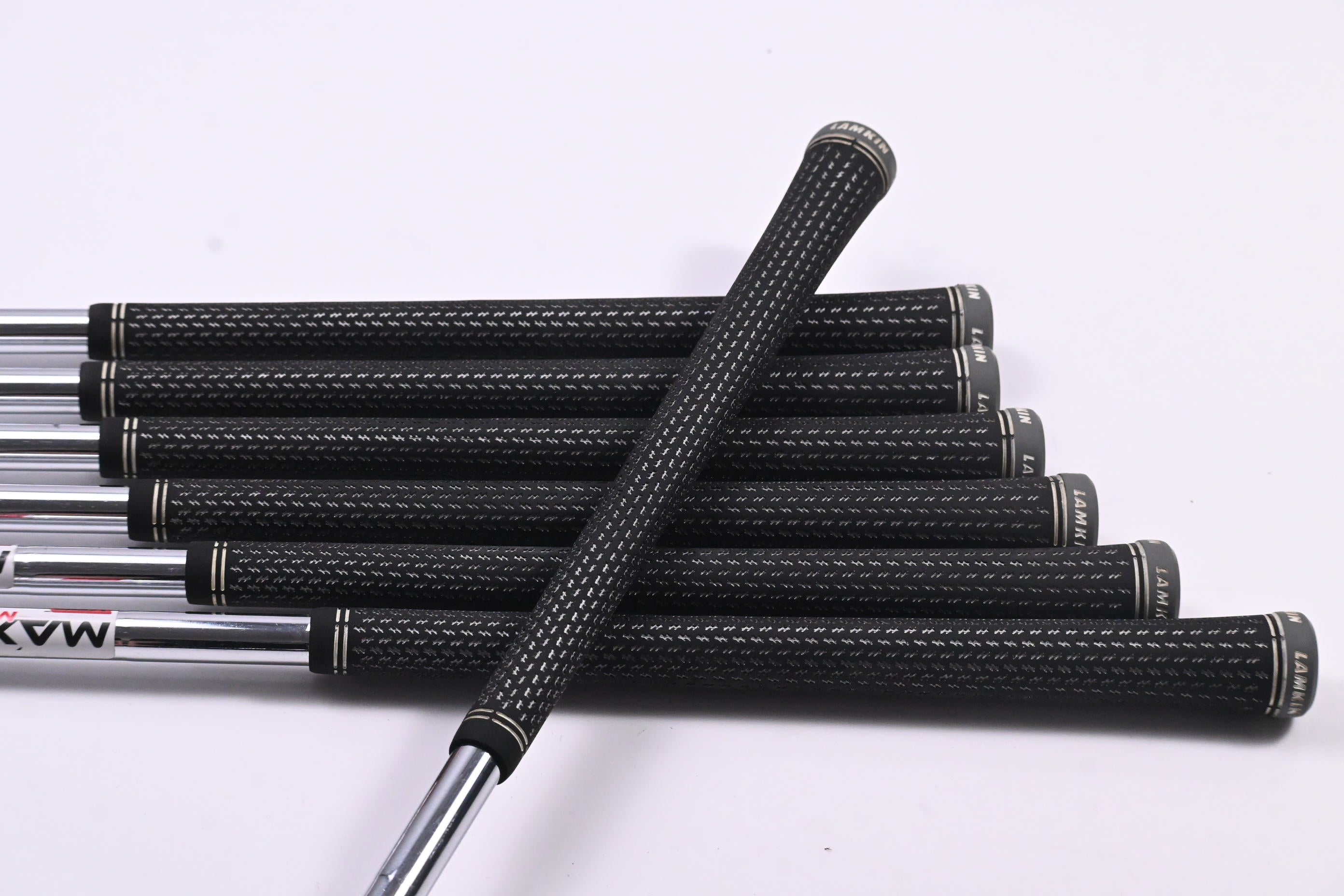 Taylormade SIM2 Max Irons / 5-PW+GW / Regular Flex KBS MAX MT 85 Shafts