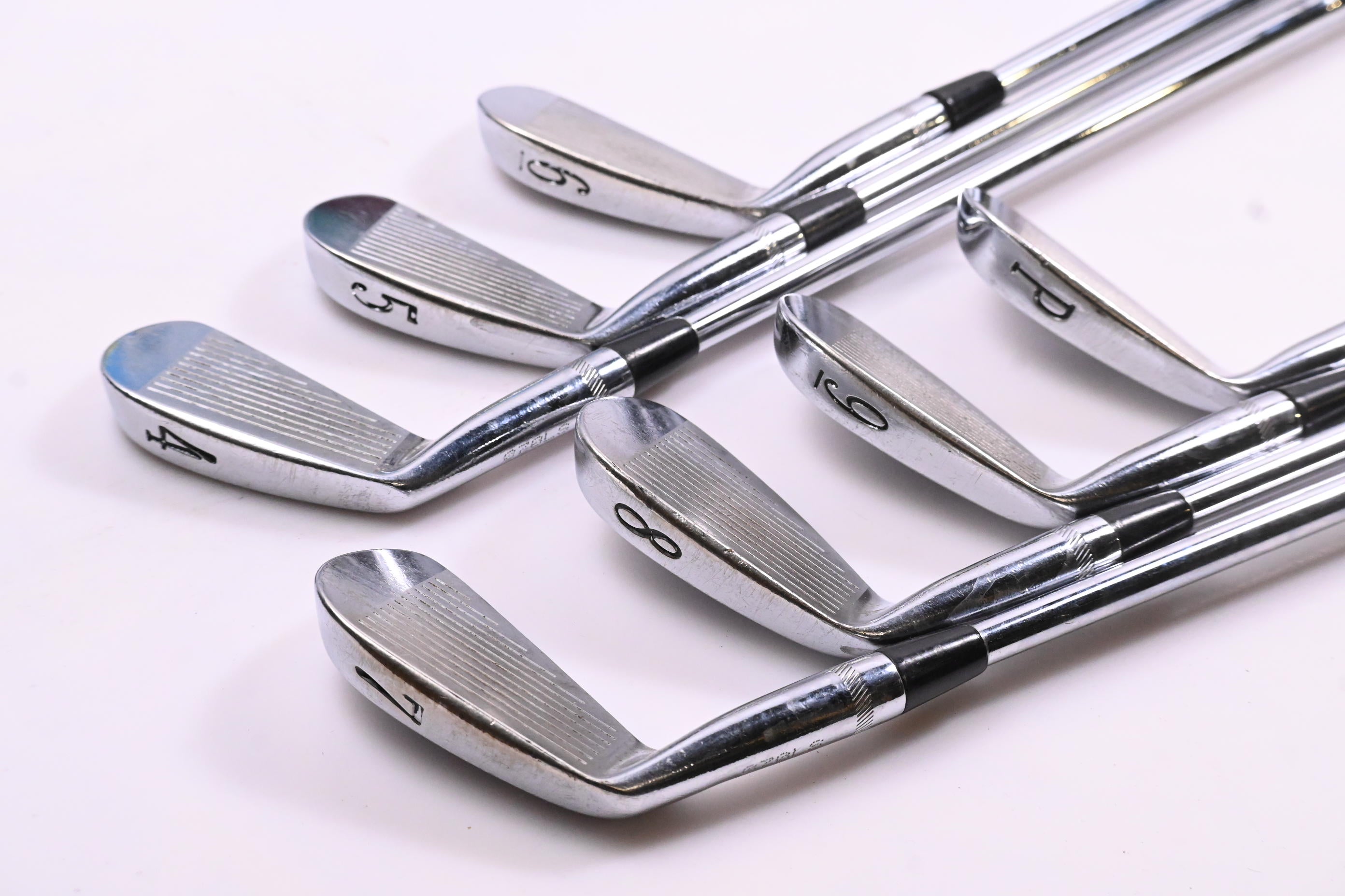Titleist 681 Forged Irons / 4-PW / Stiff Flex Dynamic Gold S300 Shafts