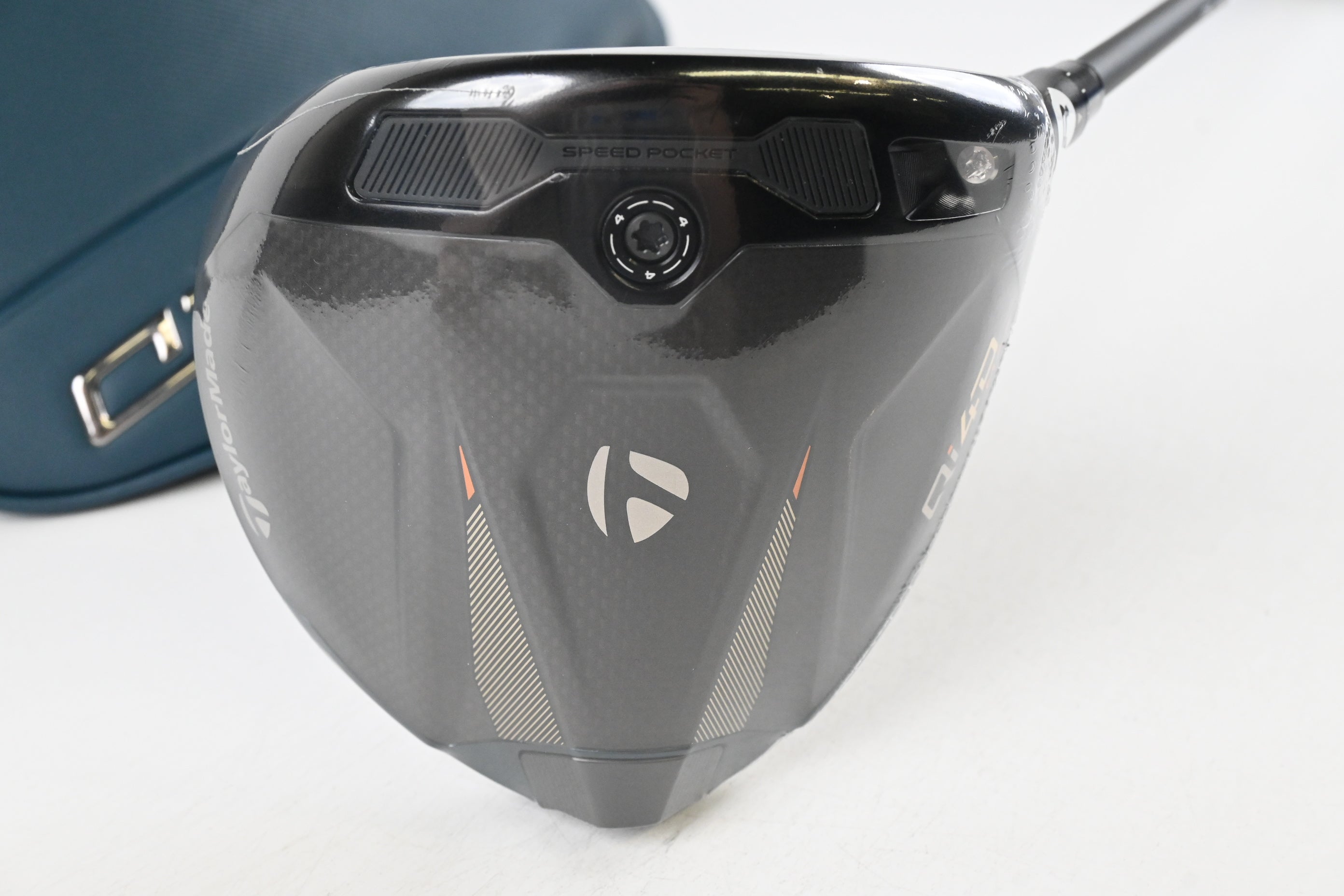 Taylormade Qi4D Max Driver / 12 Degree / Regular Flex Reax Blue 50 Shaft