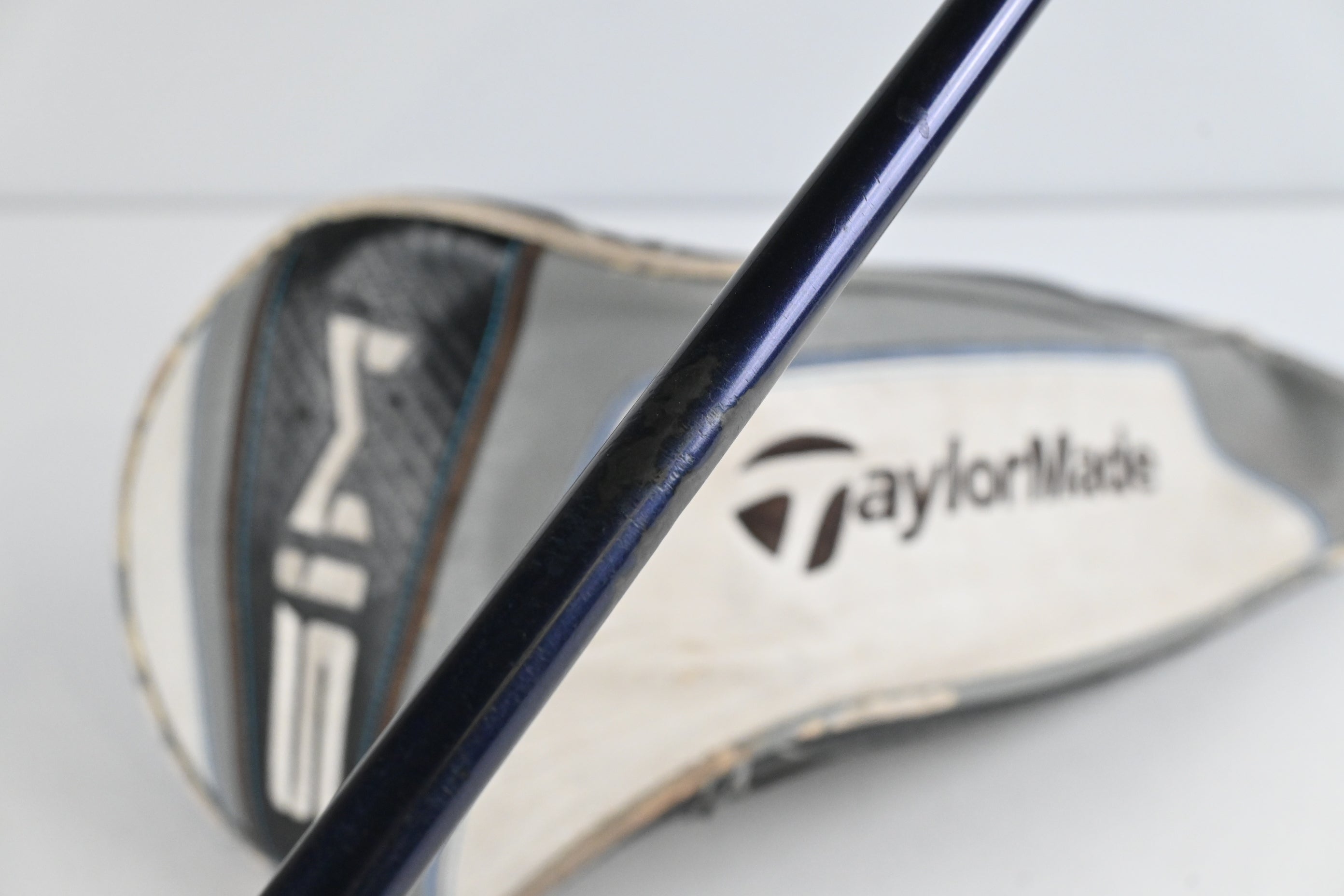 Taylormade SIM Max Driver / 10.5 Degree / Stiff Flex Fujikura Ventus Blue 6 Shaft
