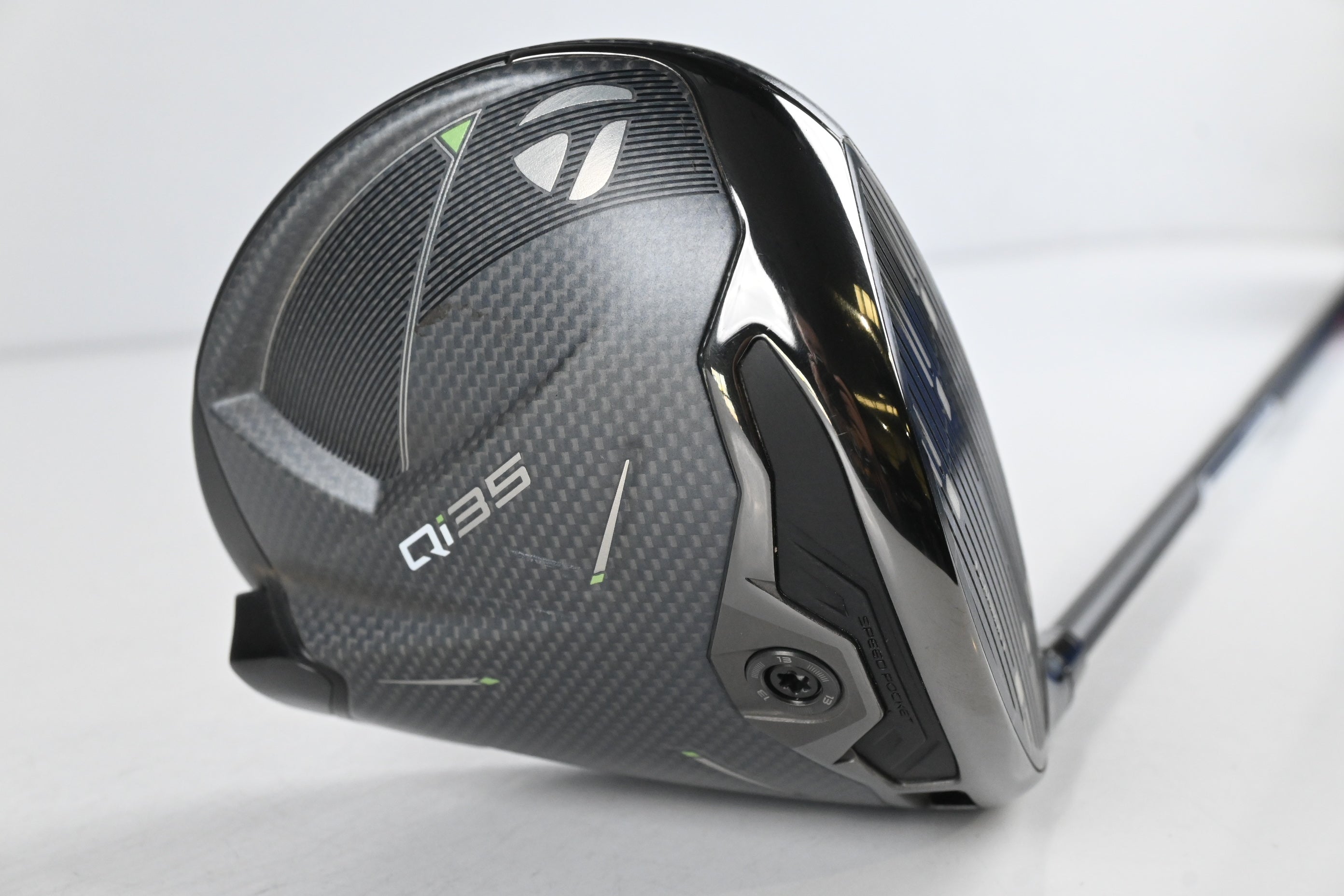 Taylormade Qi35 Driver / 10.5 Degree / Regular Flex Cypher 2.0 50 Shaft