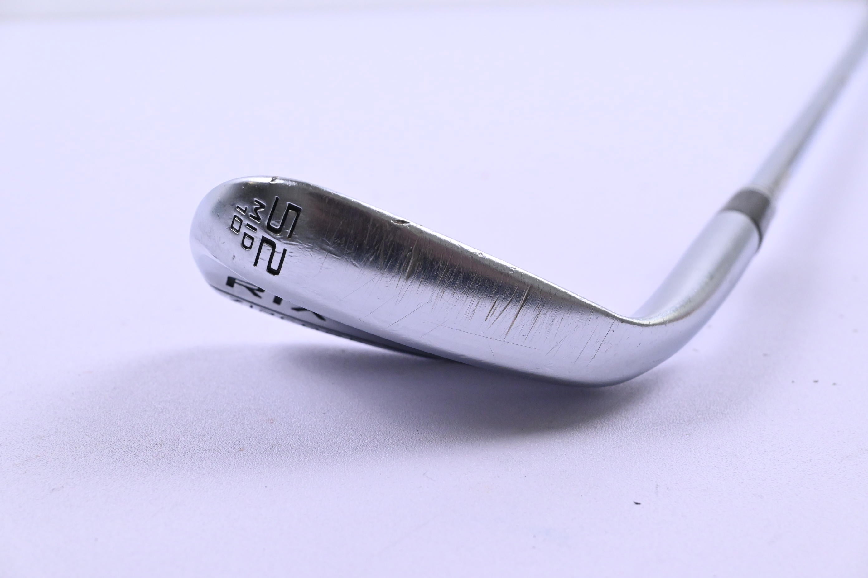 Cleveland RTX ZipCore Gap Wedge / 52 Degree / Wedge Flex Dynamic Gold Spinner