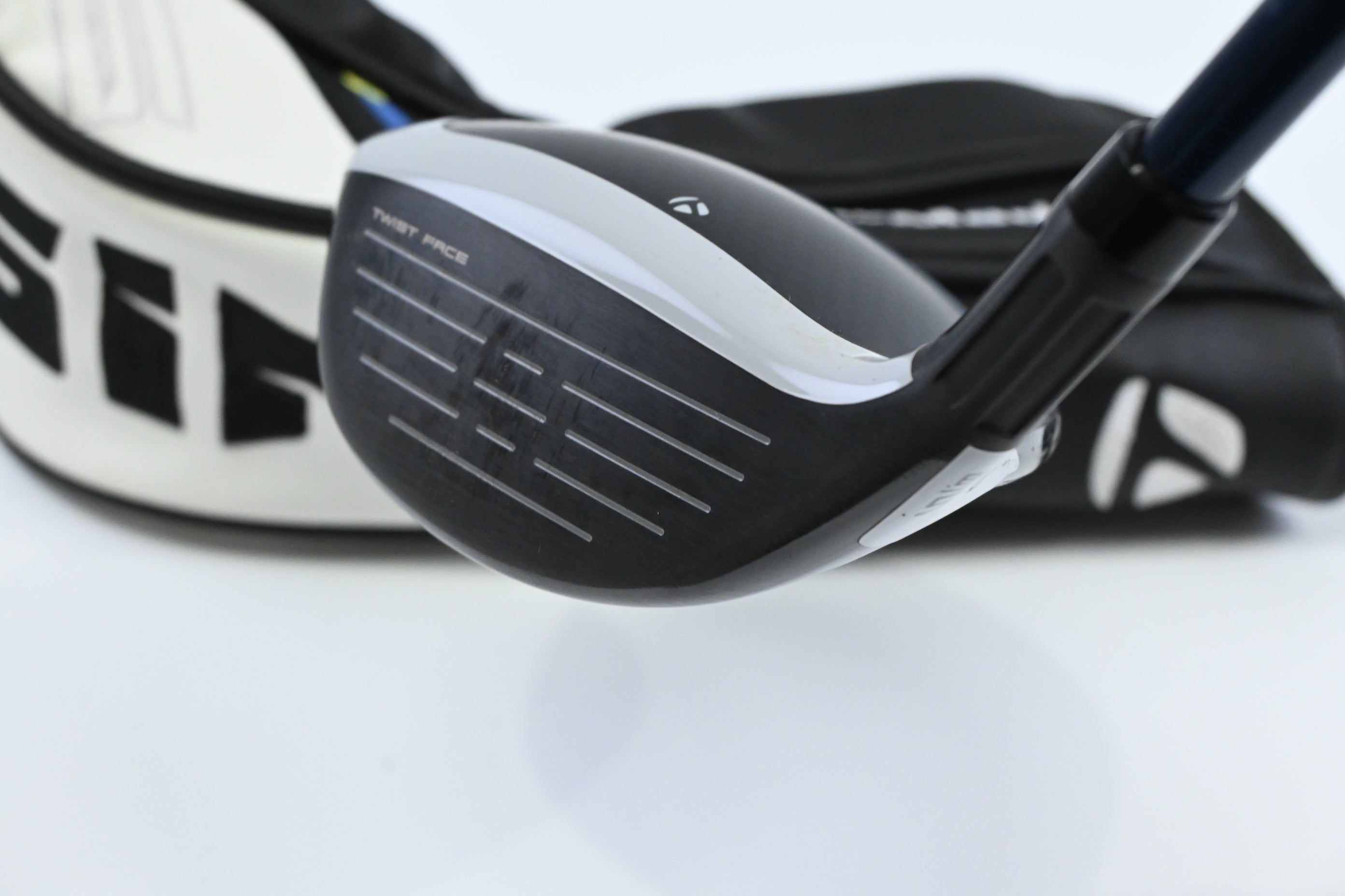 Taylormade SIM2 Max #5 Wood / 18 Degree / Regular Flex Fujikura Ventus Blue 5